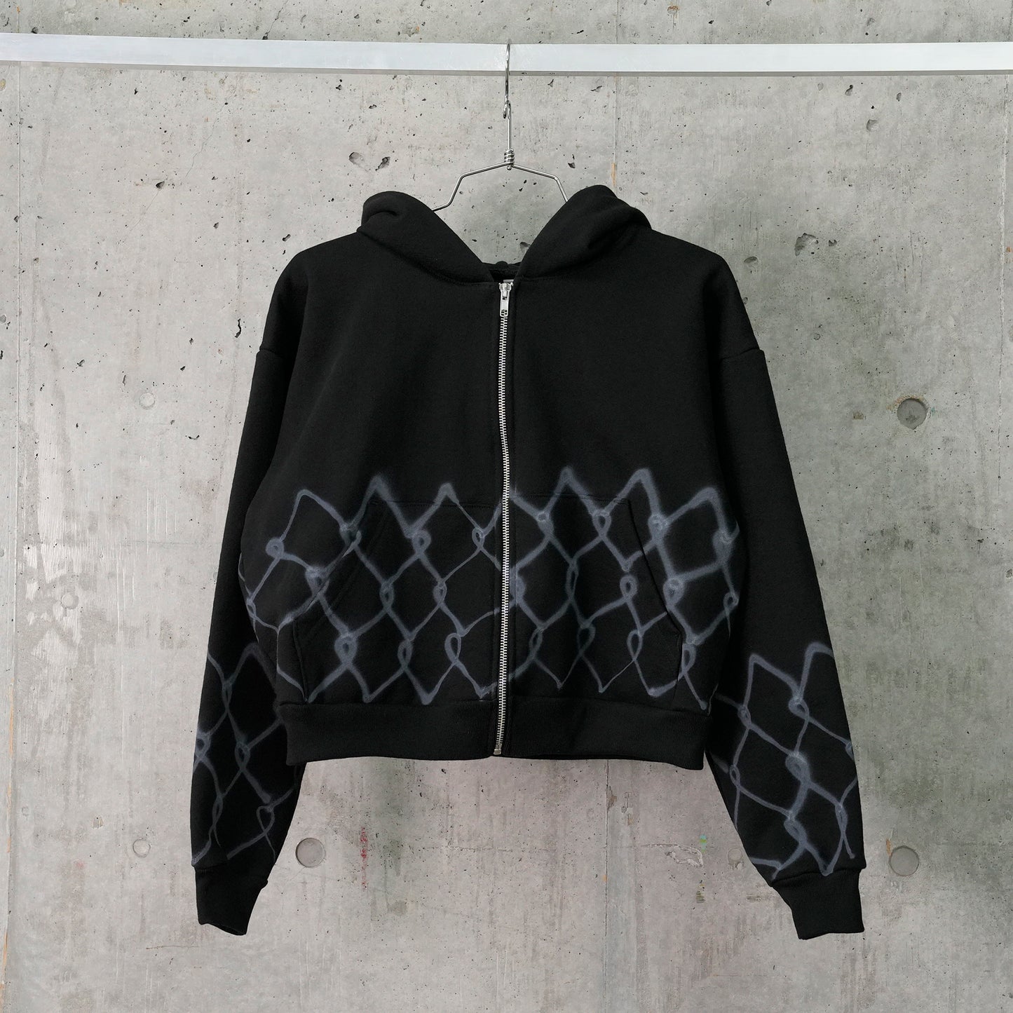 TAKE BITE HOODIE / BLACK