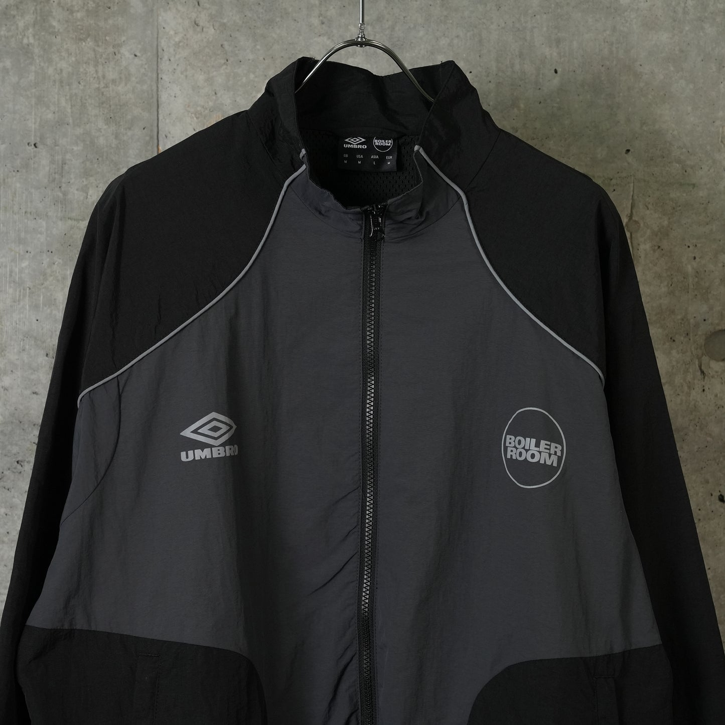 SHELL TRACK TOP / BLACK