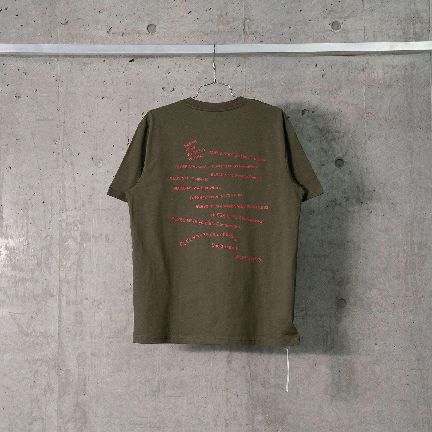 5311 MULTICOLLECTION V T-SHIRT / 241:KHAKI BROWN/RED