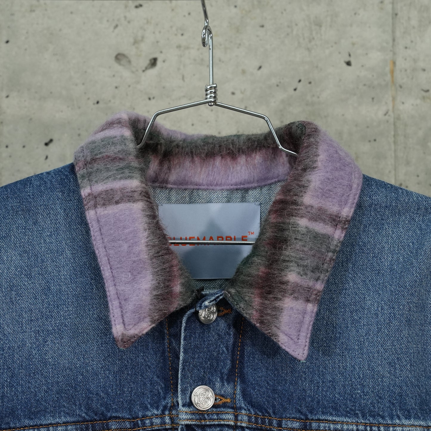 DENIM JACKET WITH TARTAN DETAILS / DENIM