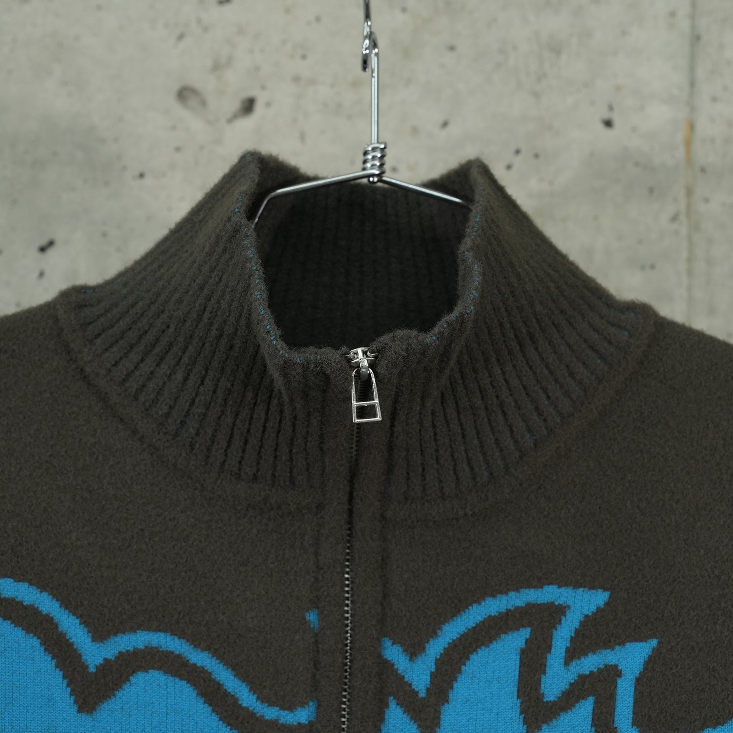 ZIPPED JACQUARD KNITTED SWEATER / BLUE