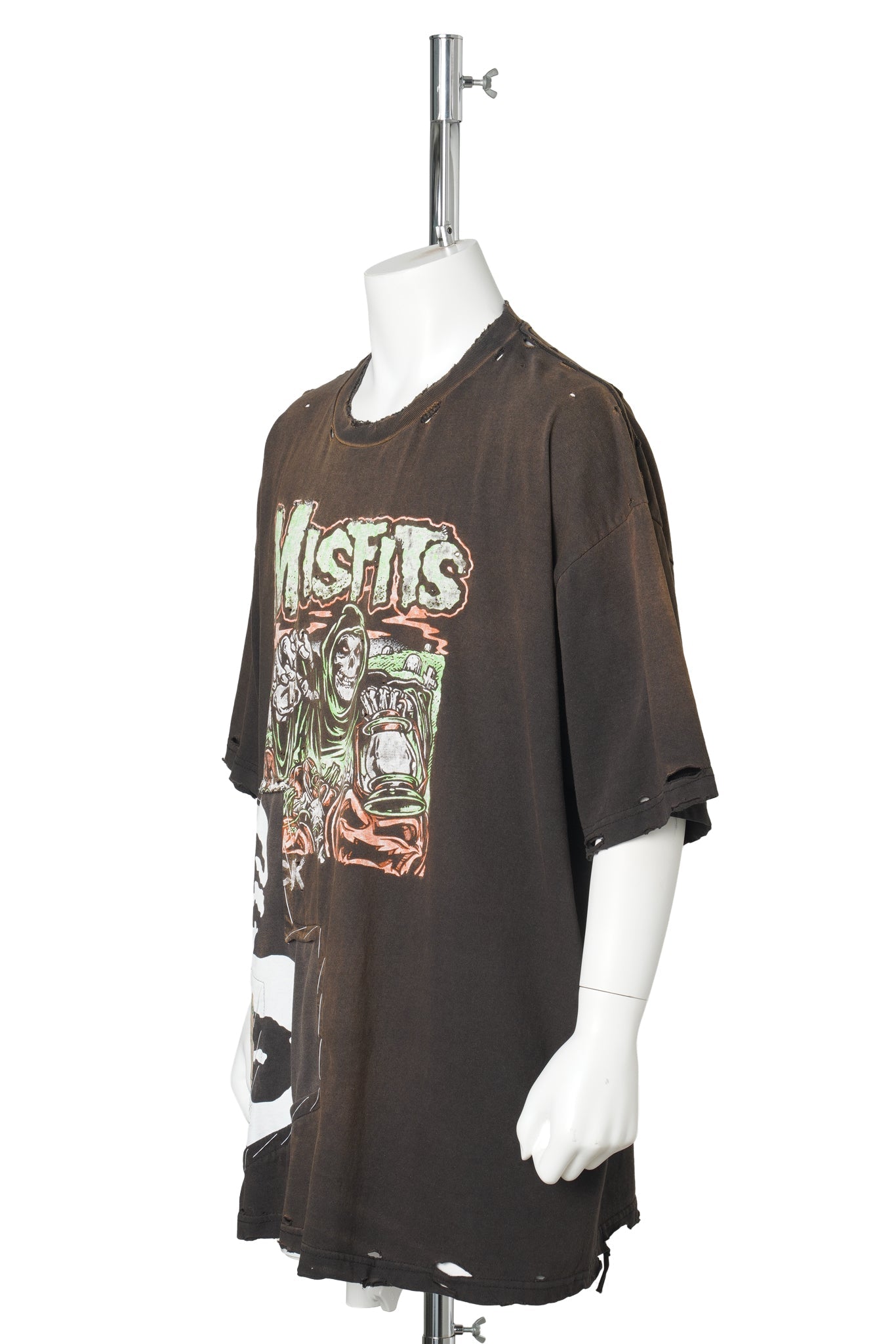 NEVER FIT IN” T-SHIRT / BLACK