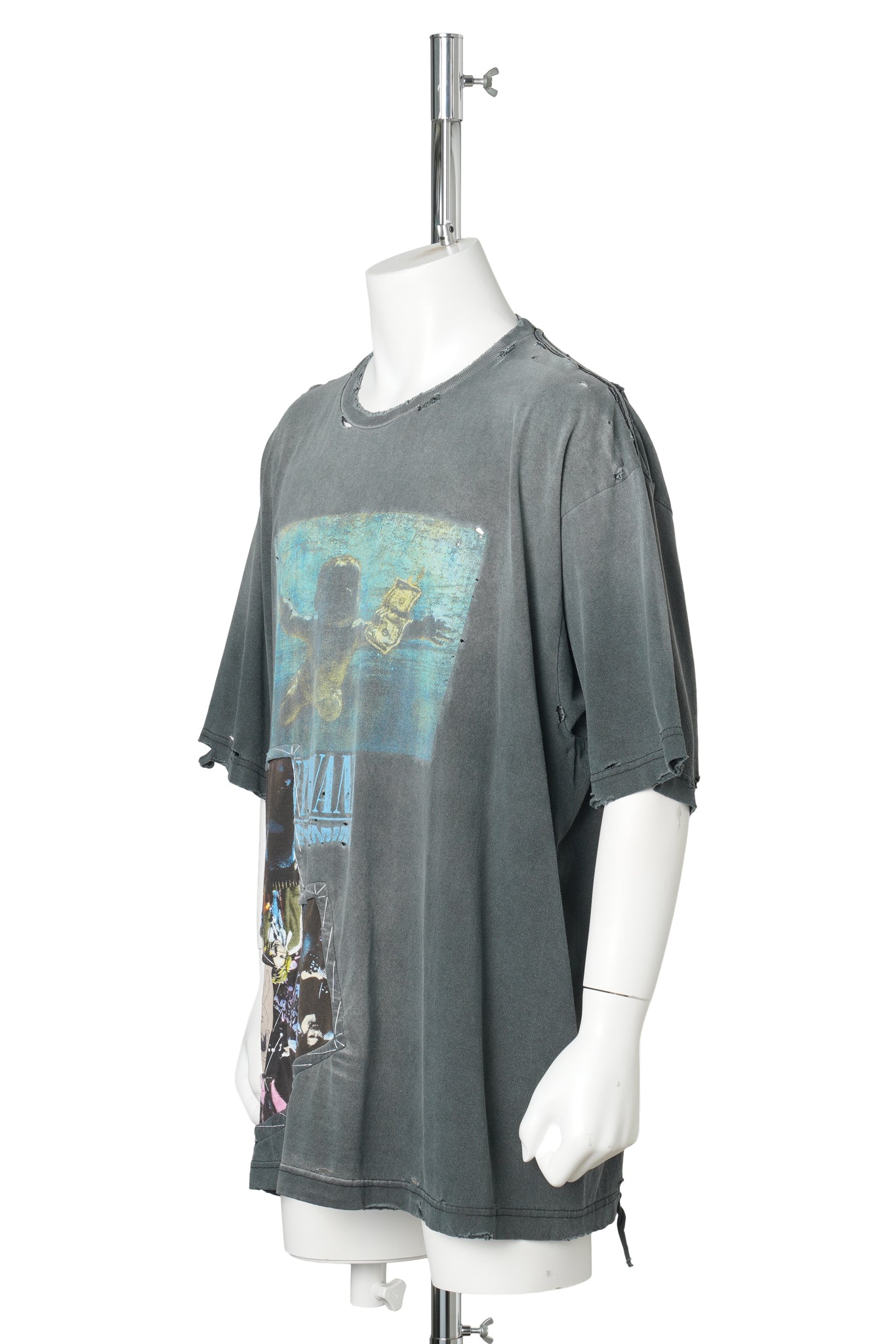 SWIMMING ON SYCAMORE” T-SHIRT / BLACK