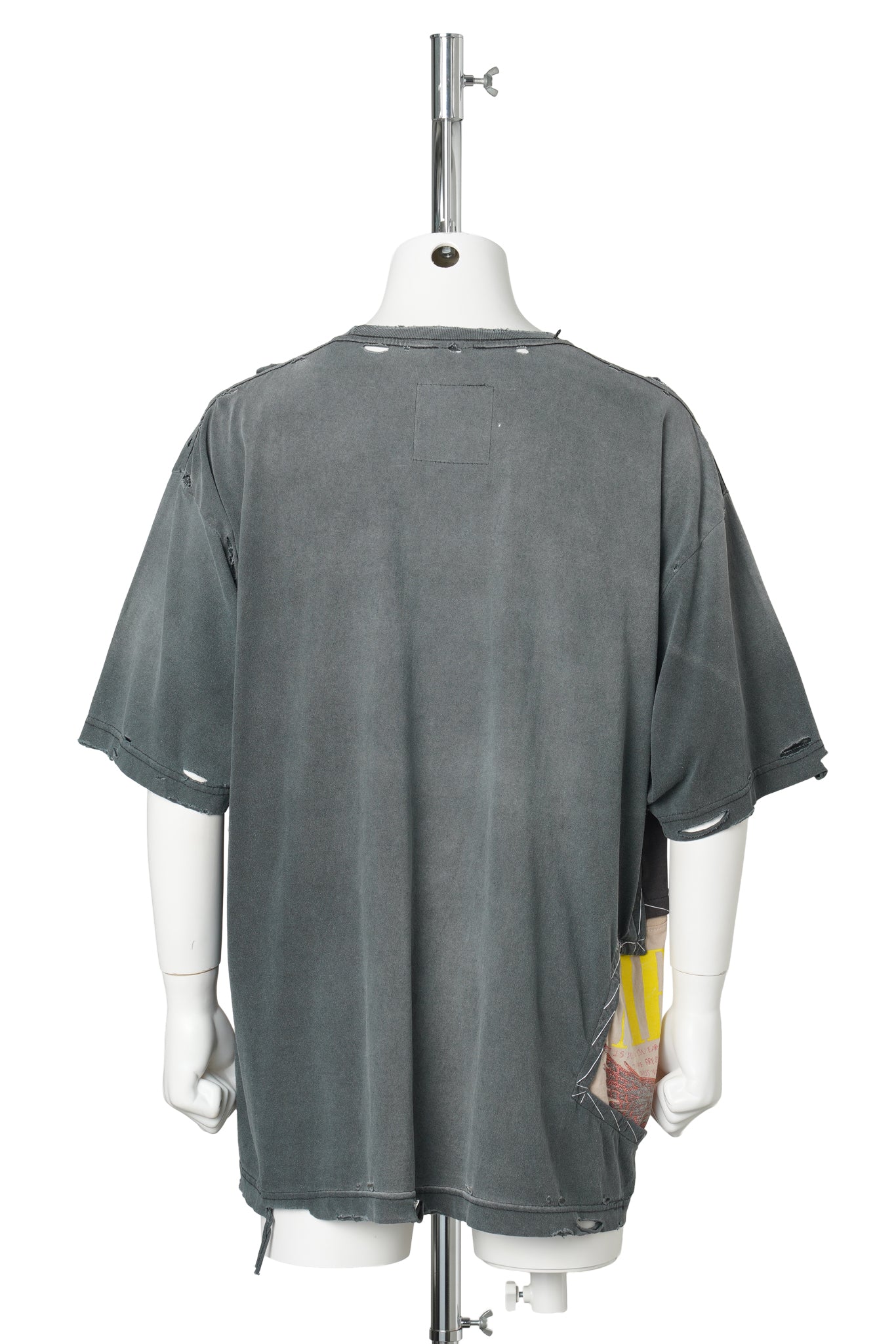 SWIMMING ON SYCAMORE” T-SHIRT / BLACK