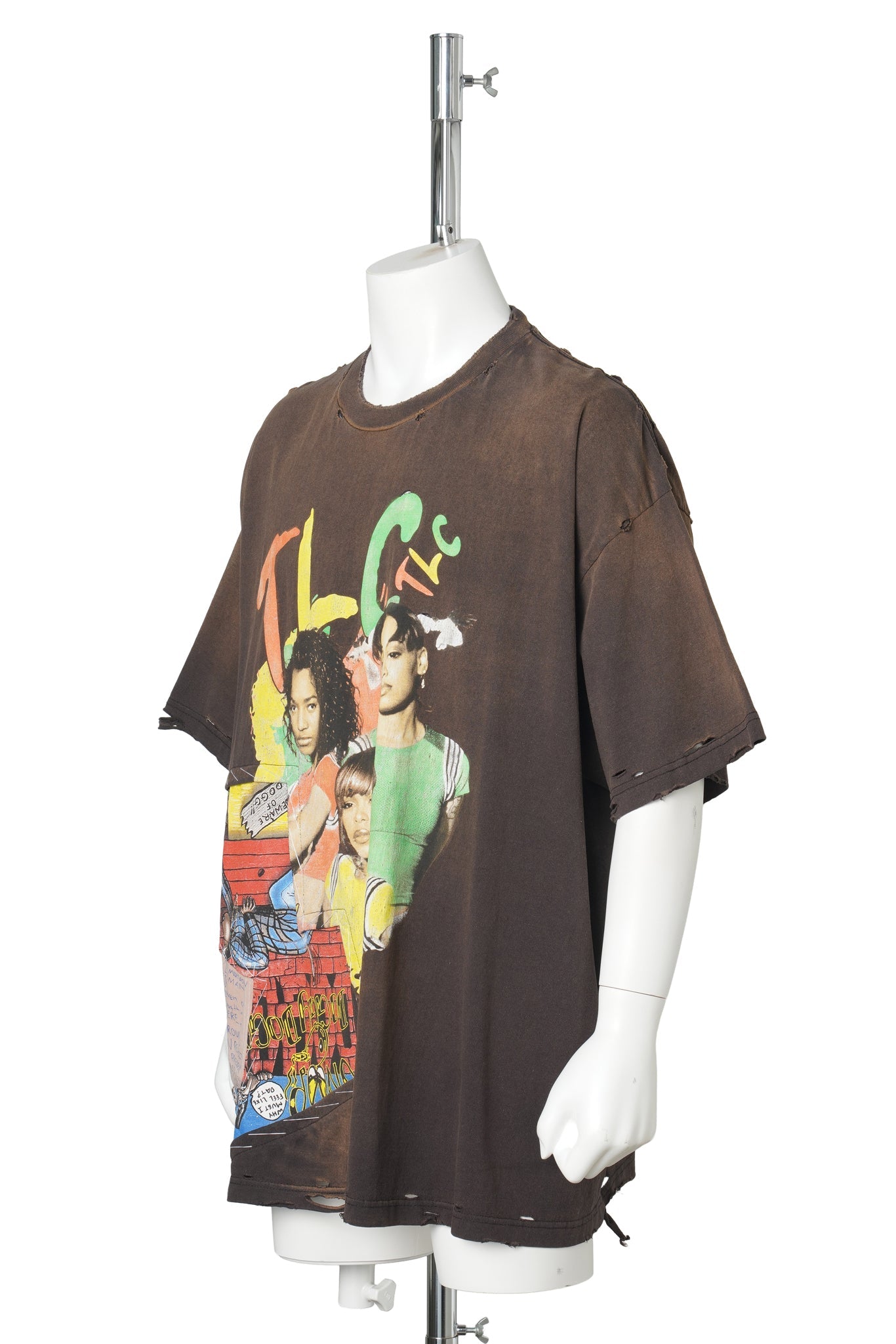 WHERE DREAMS COME TRUE” T-SHIRT / BLACK