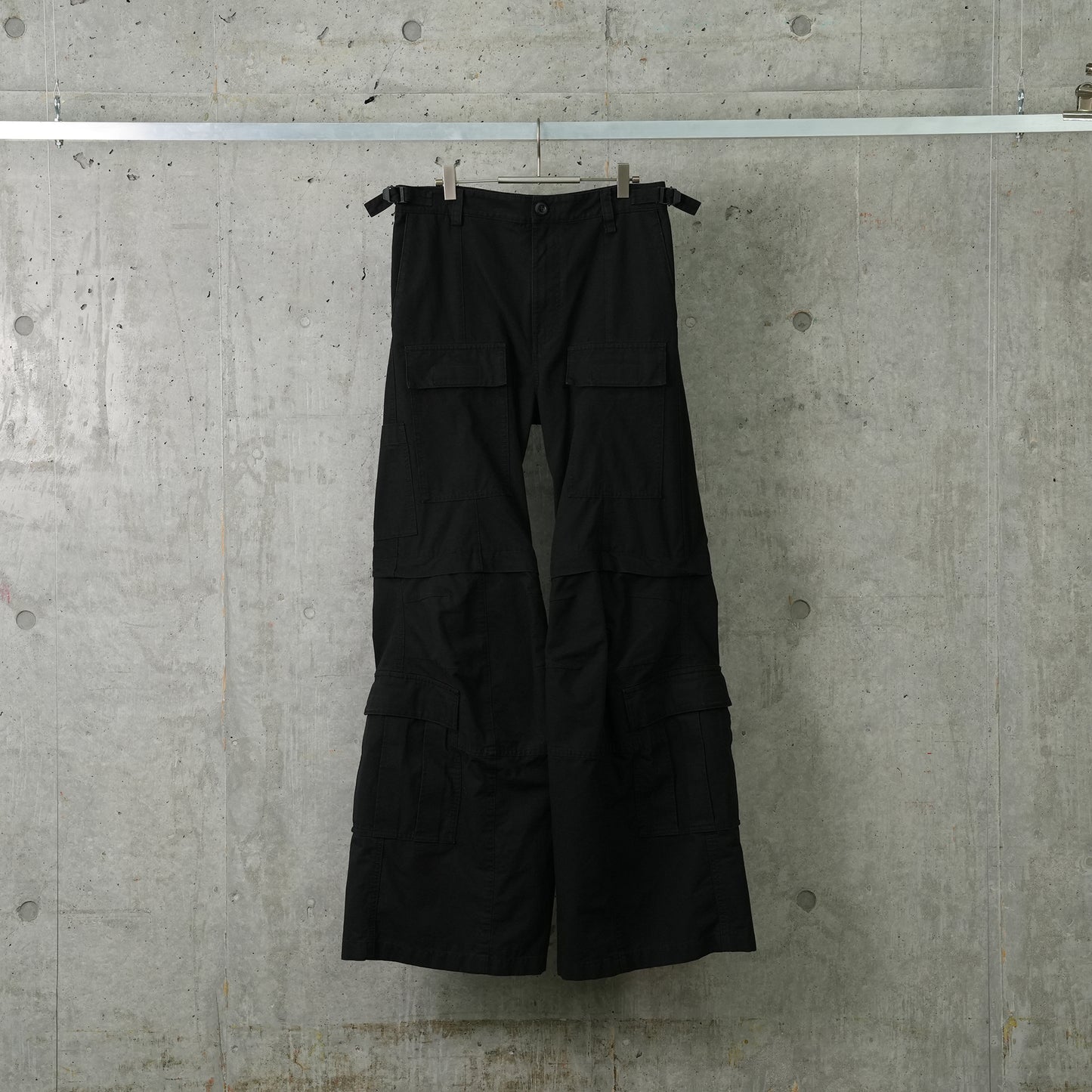 FLARED CARGO PANTS / 1000:BLACK