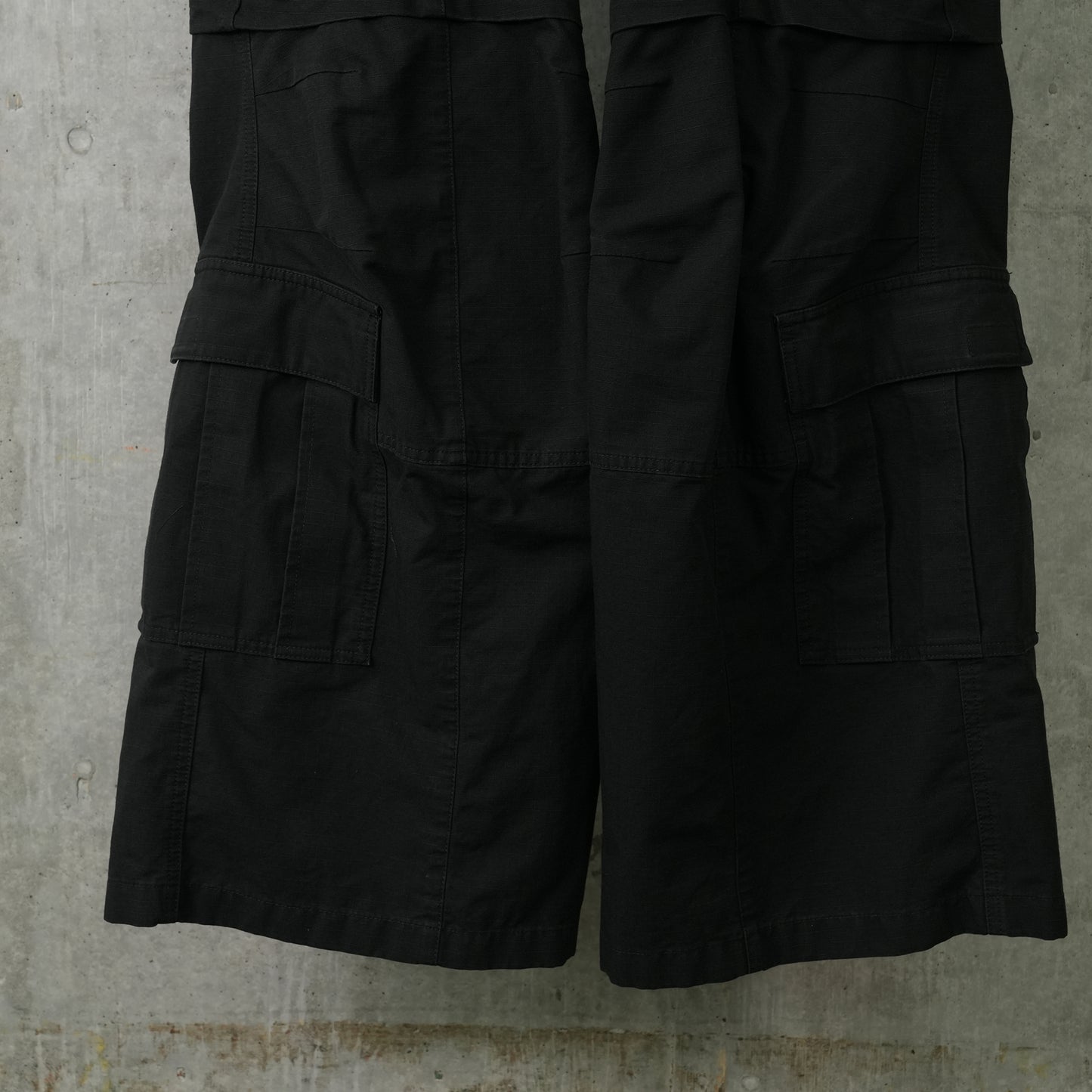 FLARED CARGO PANTS / 1000:BLACK