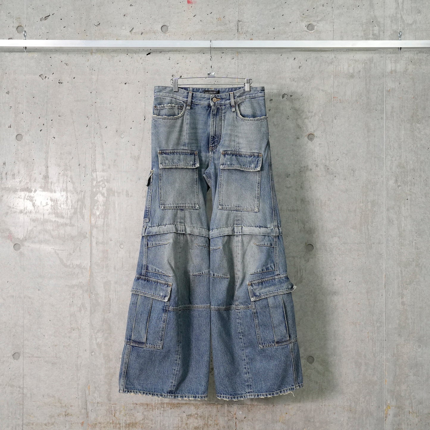 FLARED CARGO PANTS / 4245:SUN BLEACHED BLUE