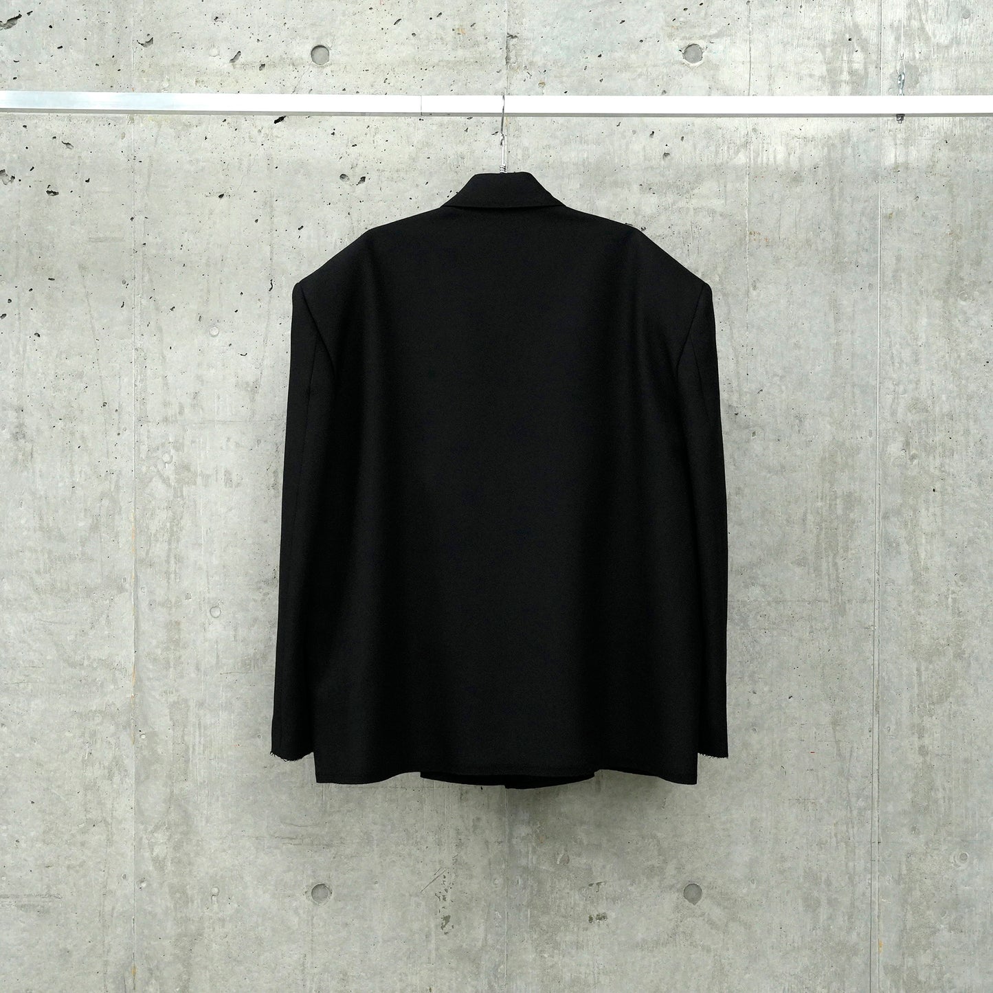 SEAMLESS TAILORED JACKET / 1000:BLACK