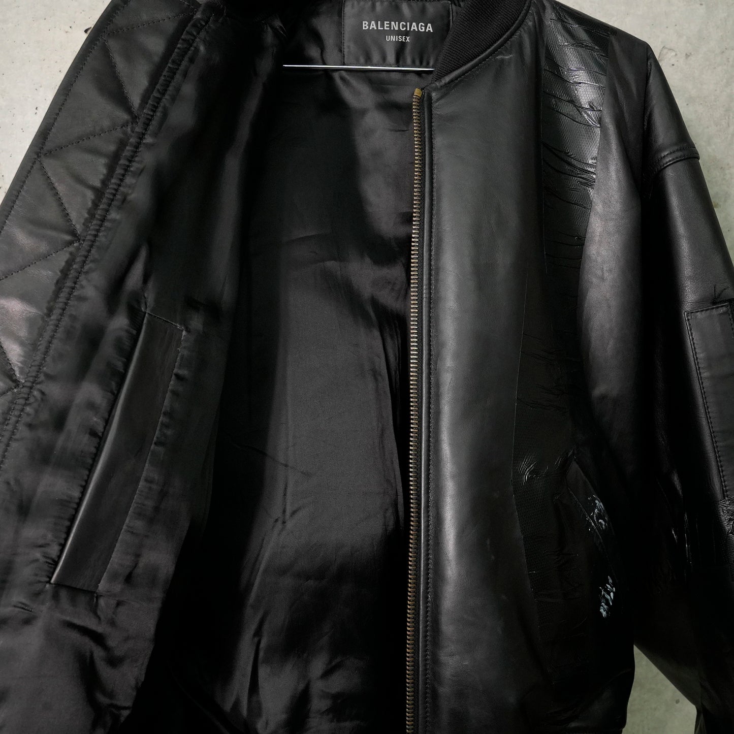 "EXCLUSIVE" BOMBER JACKET / 1000:BLACK