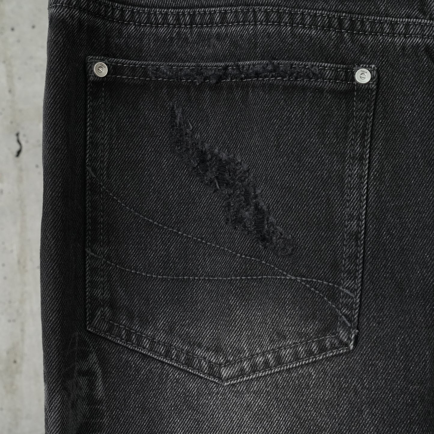 TOTEM LASER JEANS / FADED BLACK