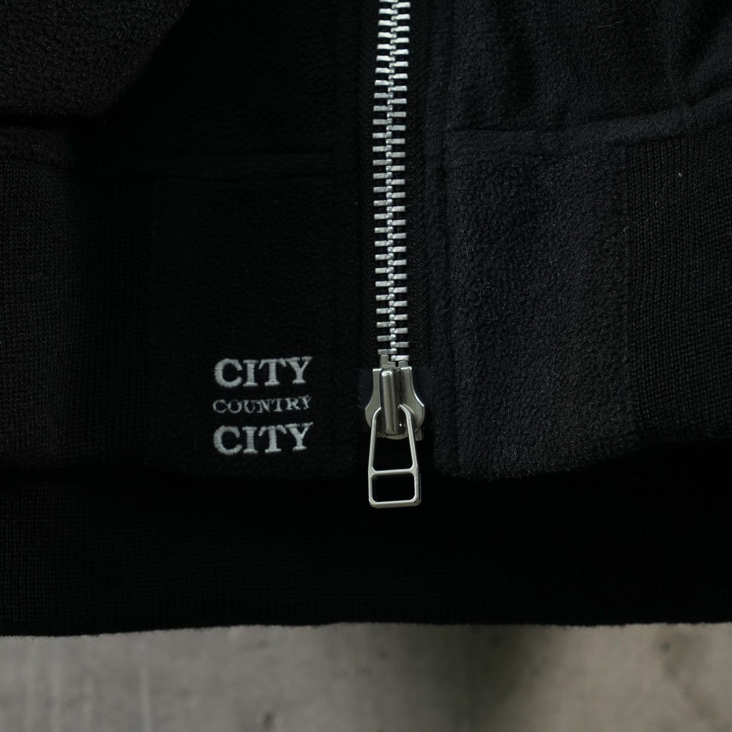 CITY COUNTRY CITY x OLD PARK FLEECE MA-1 / BLACK