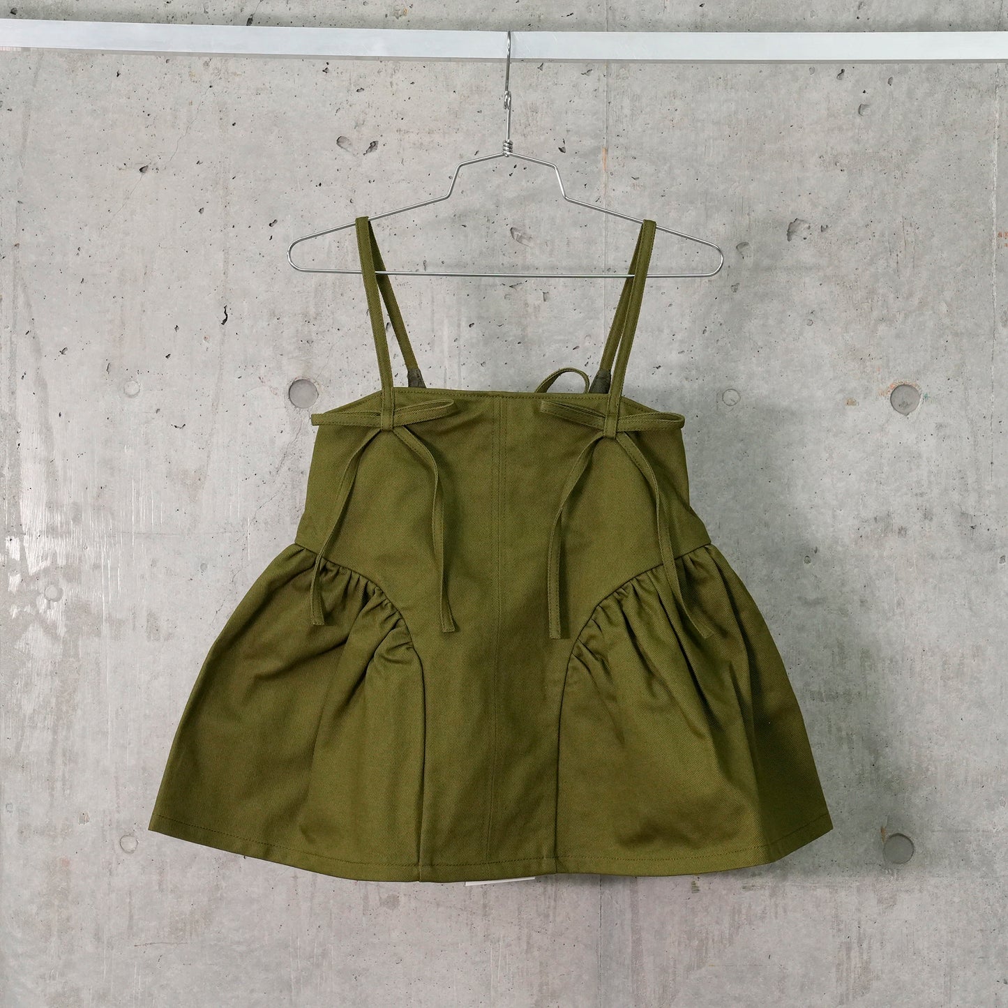 AKIRA TOP DENIM / OLIVE GREEN