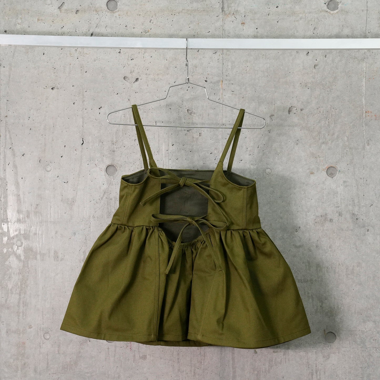 AKIRA TOP DENIM / OLIVE GREEN