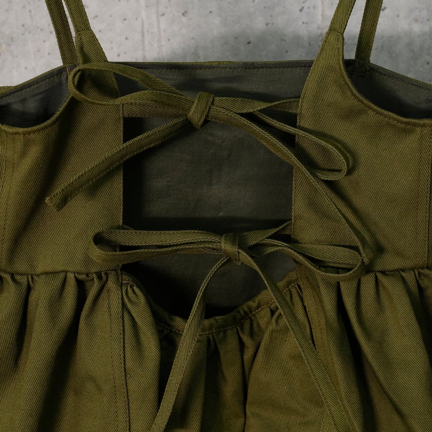 AKIRA TOP DENIM / OLIVE GREEN