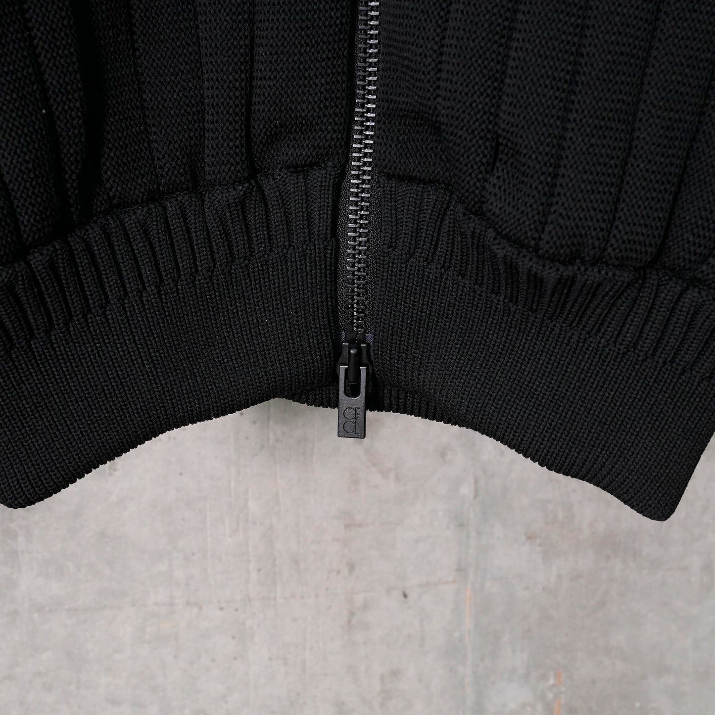 LOUVER STAND-UP COLLAR BLOUSON / BLACK