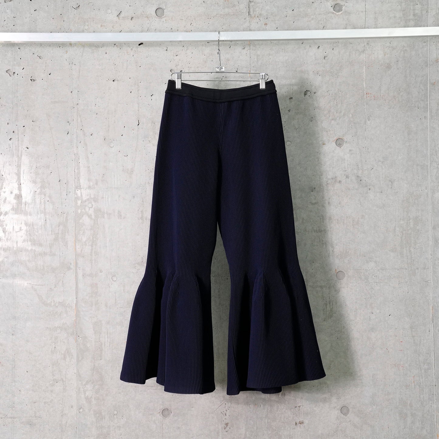 HYPHA BELL BOTTOM PANTS / NAVY BLACK