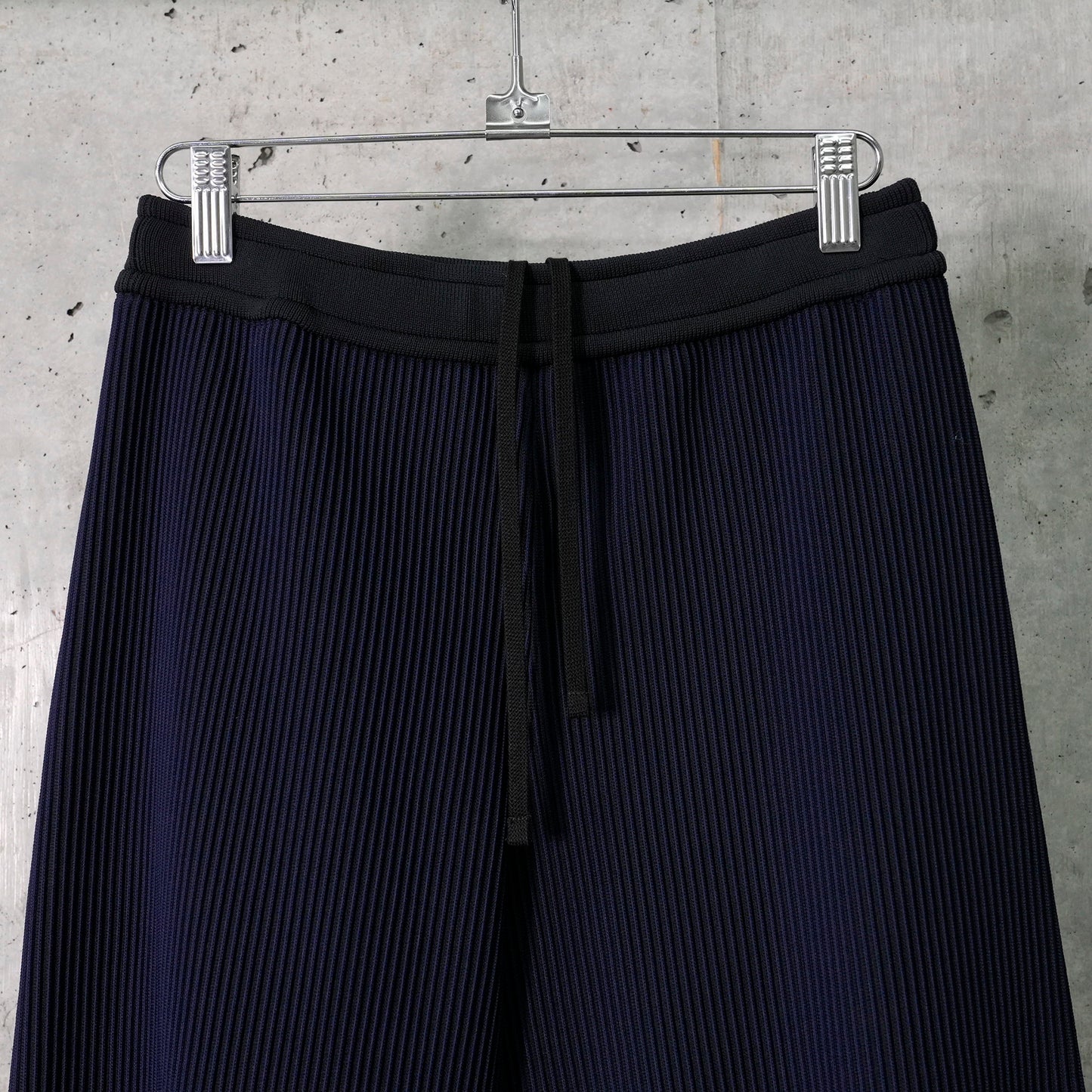 HYPHA BELL BOTTOM PANTS / NAVY BLACK