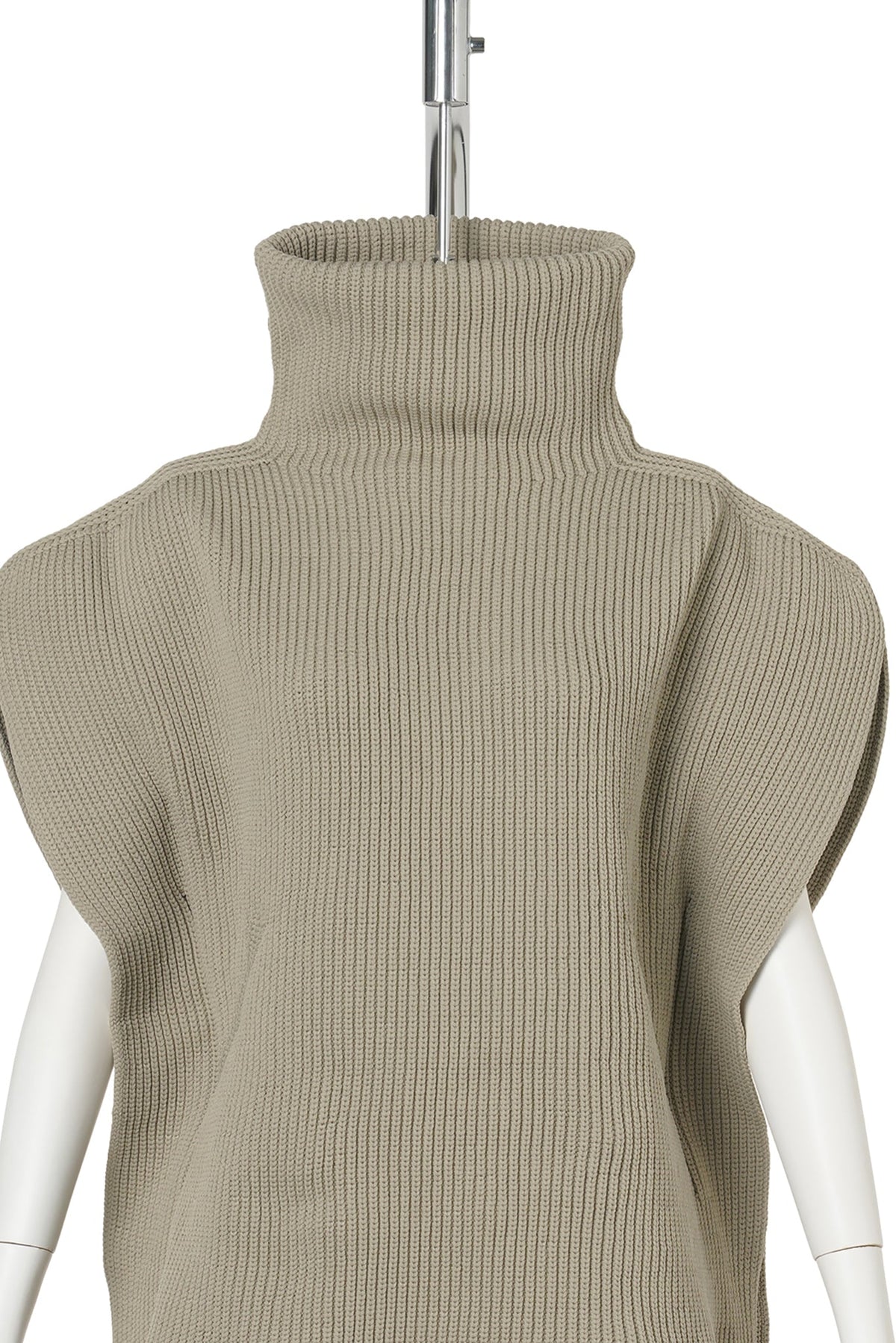 LOW GAUGE CREASE-HIGHNECK TOP / BEIGE