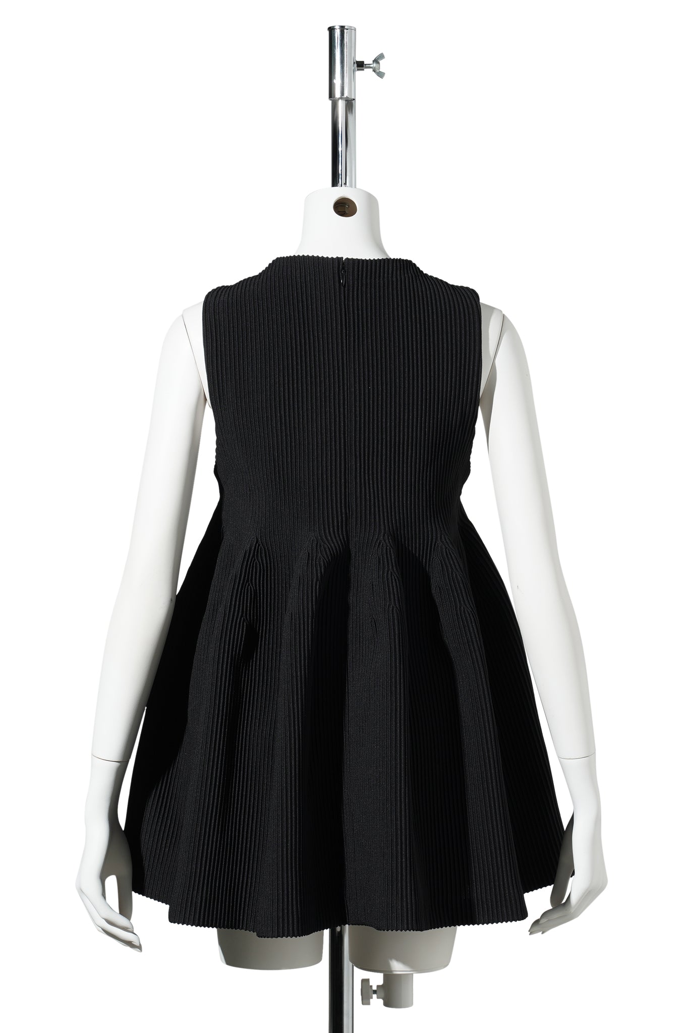 HYPHA-BUST FLARE SLEEVELESS TOP / BLACK