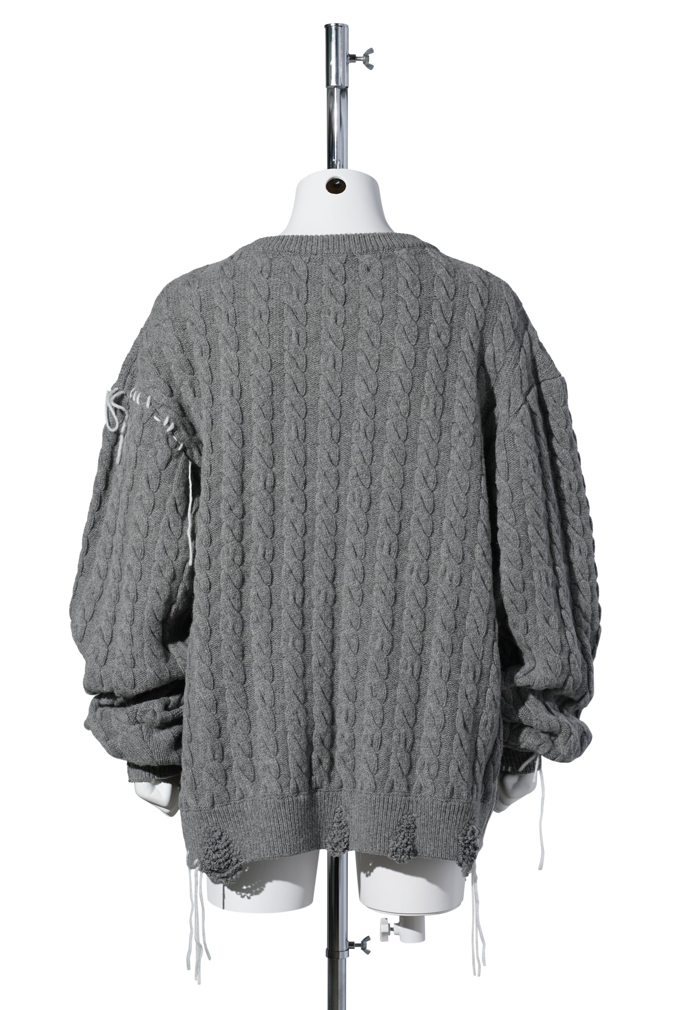 LABEL CABLE KNITTED JUMPER / GREY