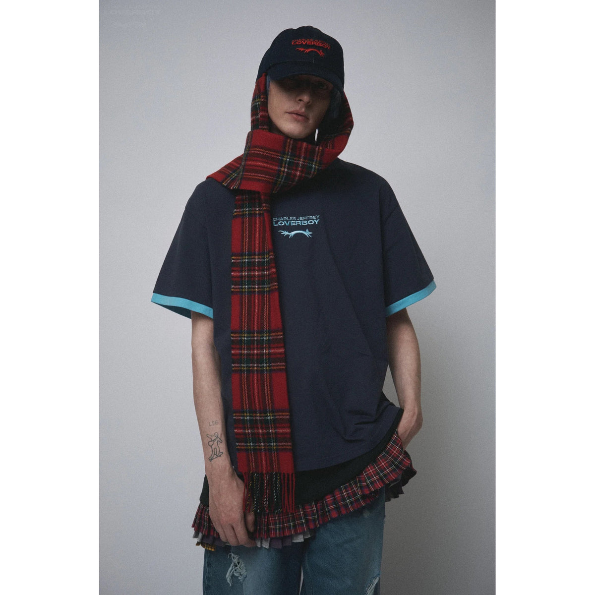 SCARF CAP / INDIGO DENIM/RED TARTAN