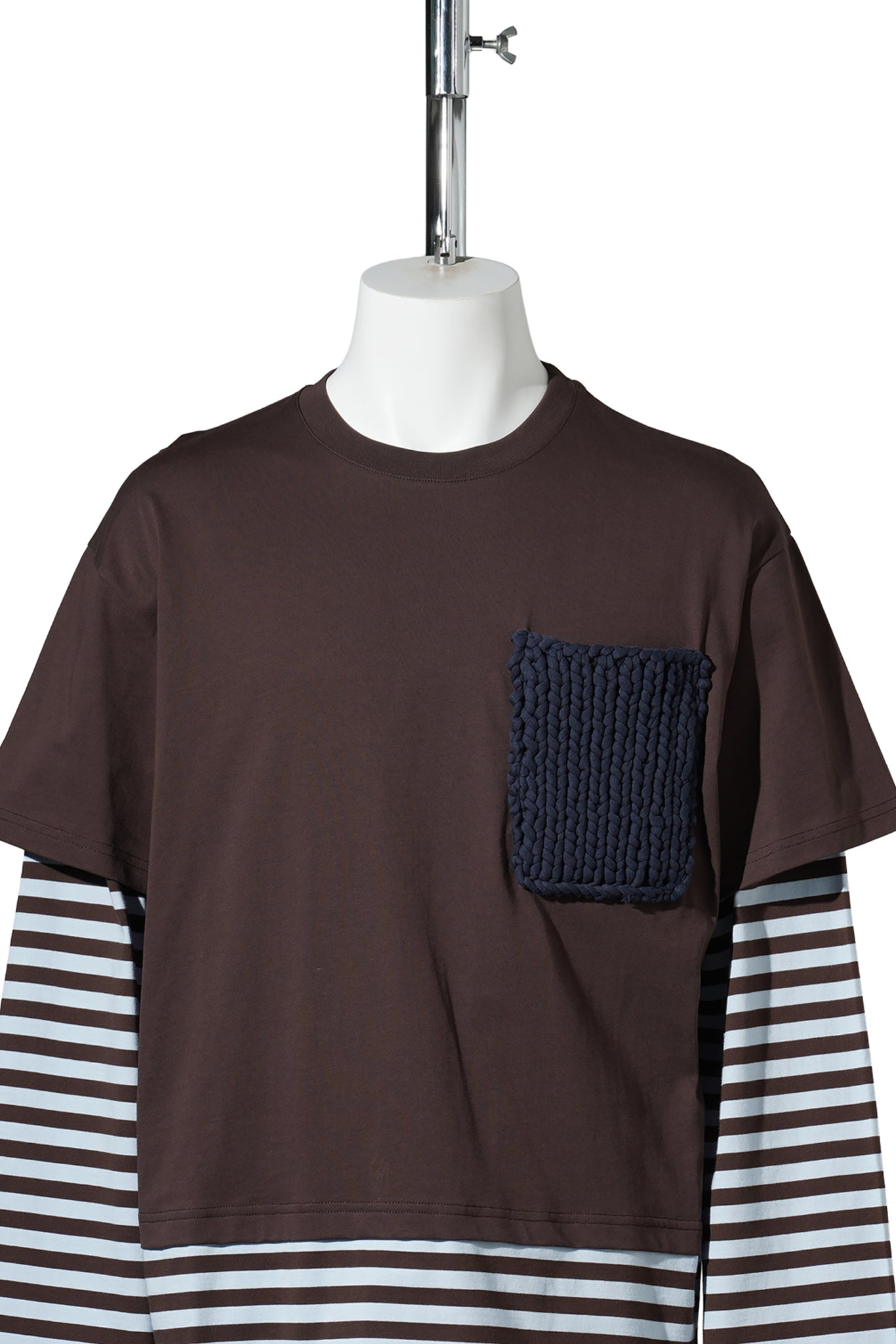 LONG SLEEVE 2-IN-1 TEE WITH KNIT PATCH / BROWN