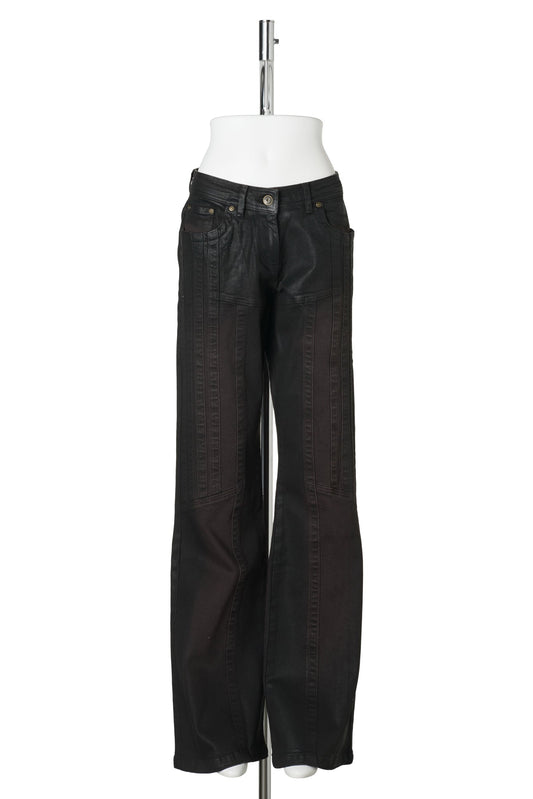 DENIM JEANS WITH GLOSS SPRAY FINISH / BROWN