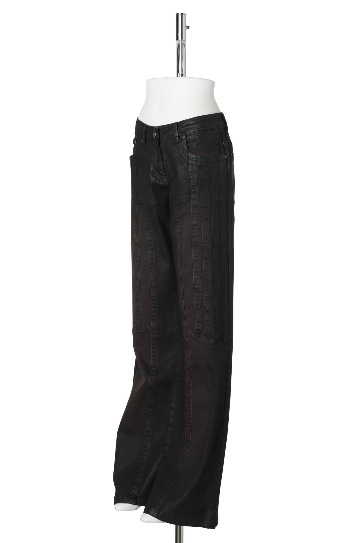 DENIM JEANS WITH GLOSS SPRAY FINISH / BROWN