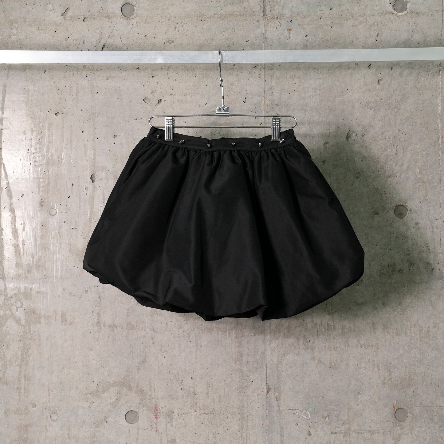 PUFFY SKIRT / BLACK