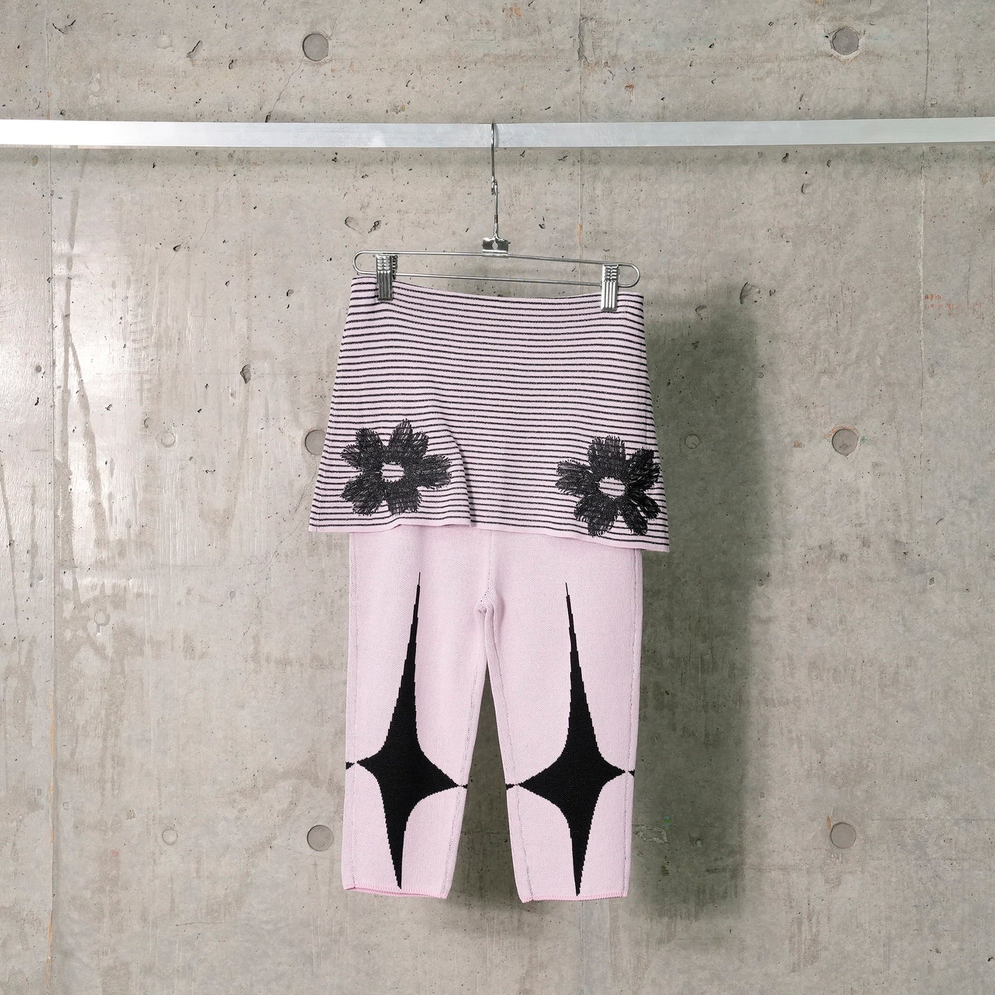 STARRY FLORAL SKIRT LEGGINGS / PINK/BLACK