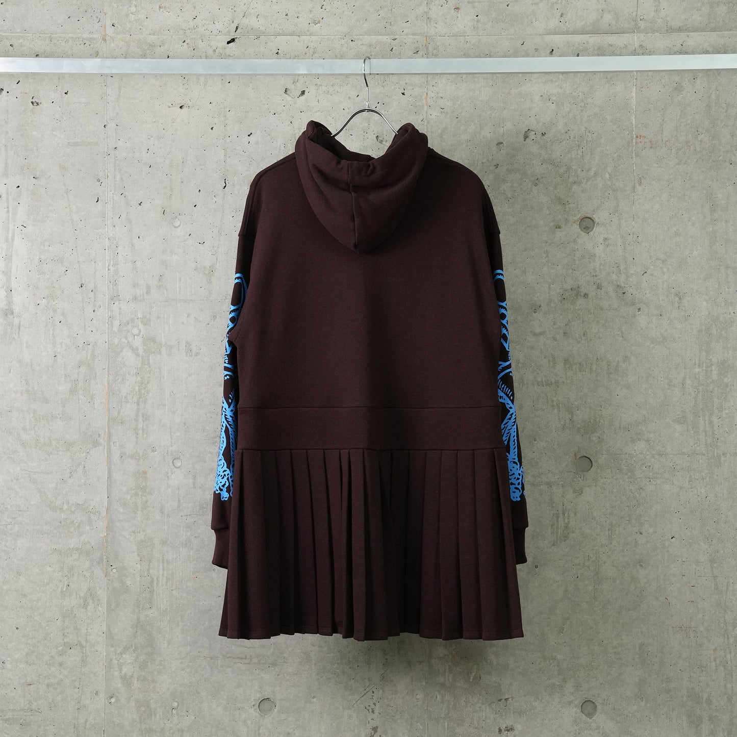 SWEATSHIRT DRESS / BROWN