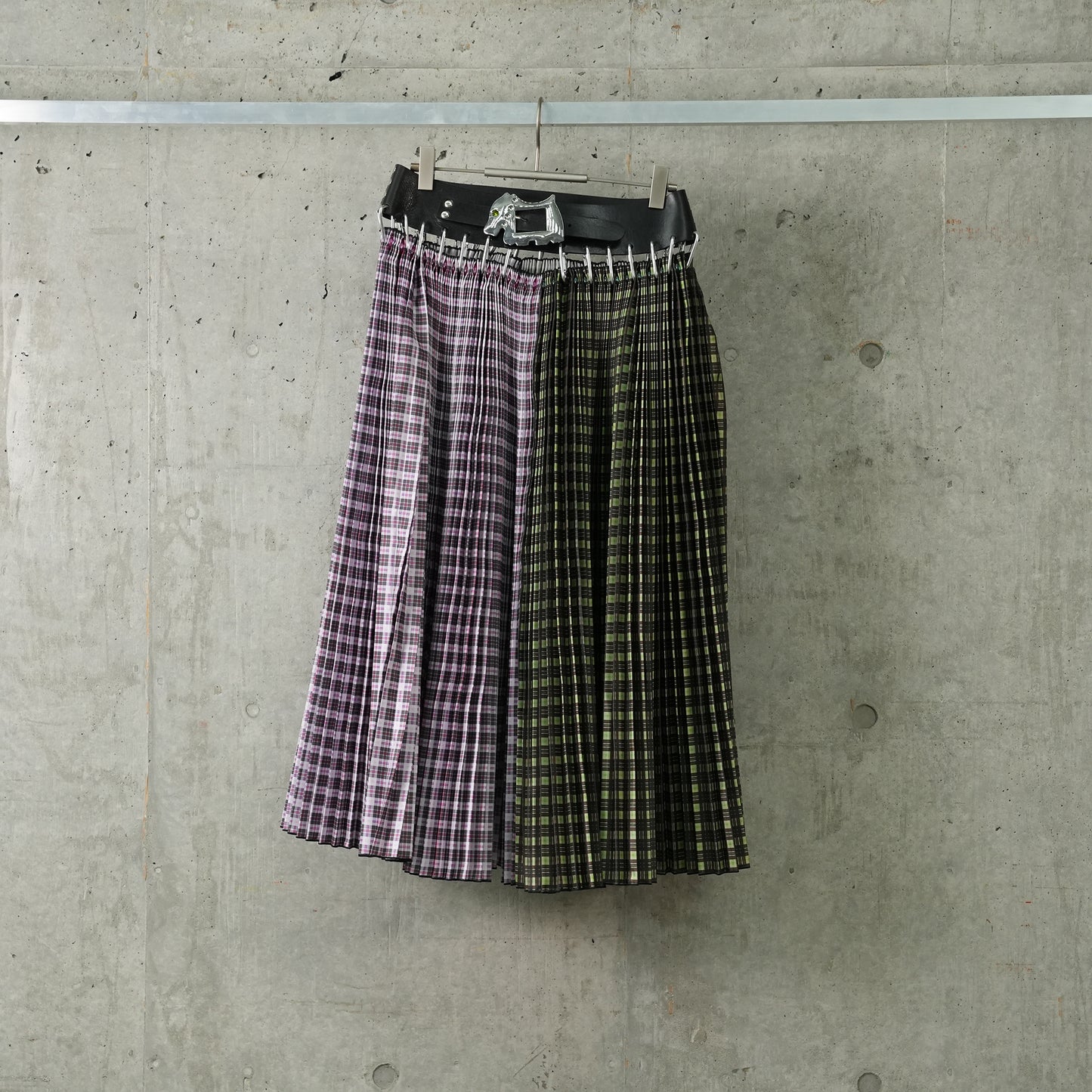 TAFFETA MIDI CARABINER SKIRT / GREEN AND PINK TARTAN