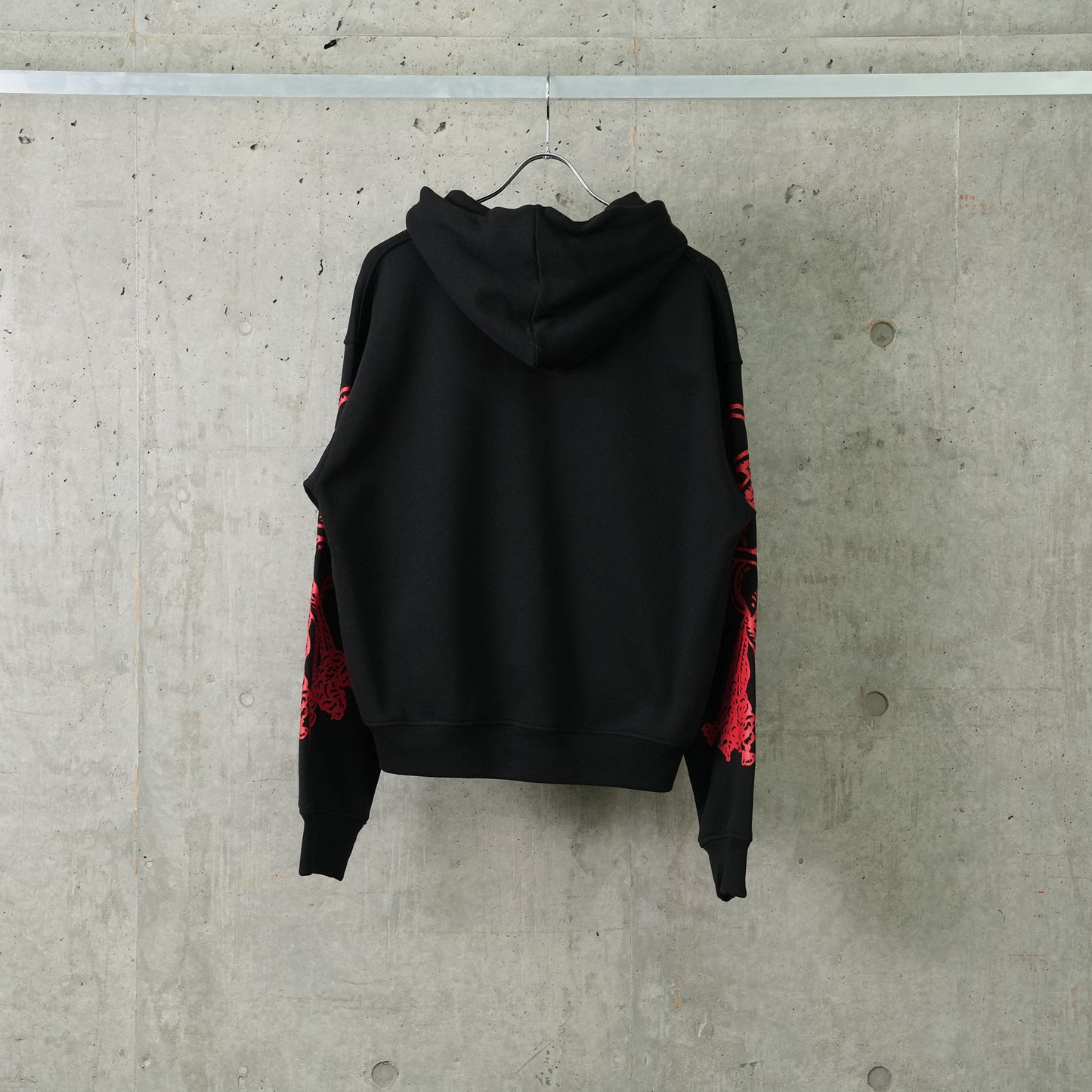 SCREEN PRINTED ZIP UP HOODIE / BLACK