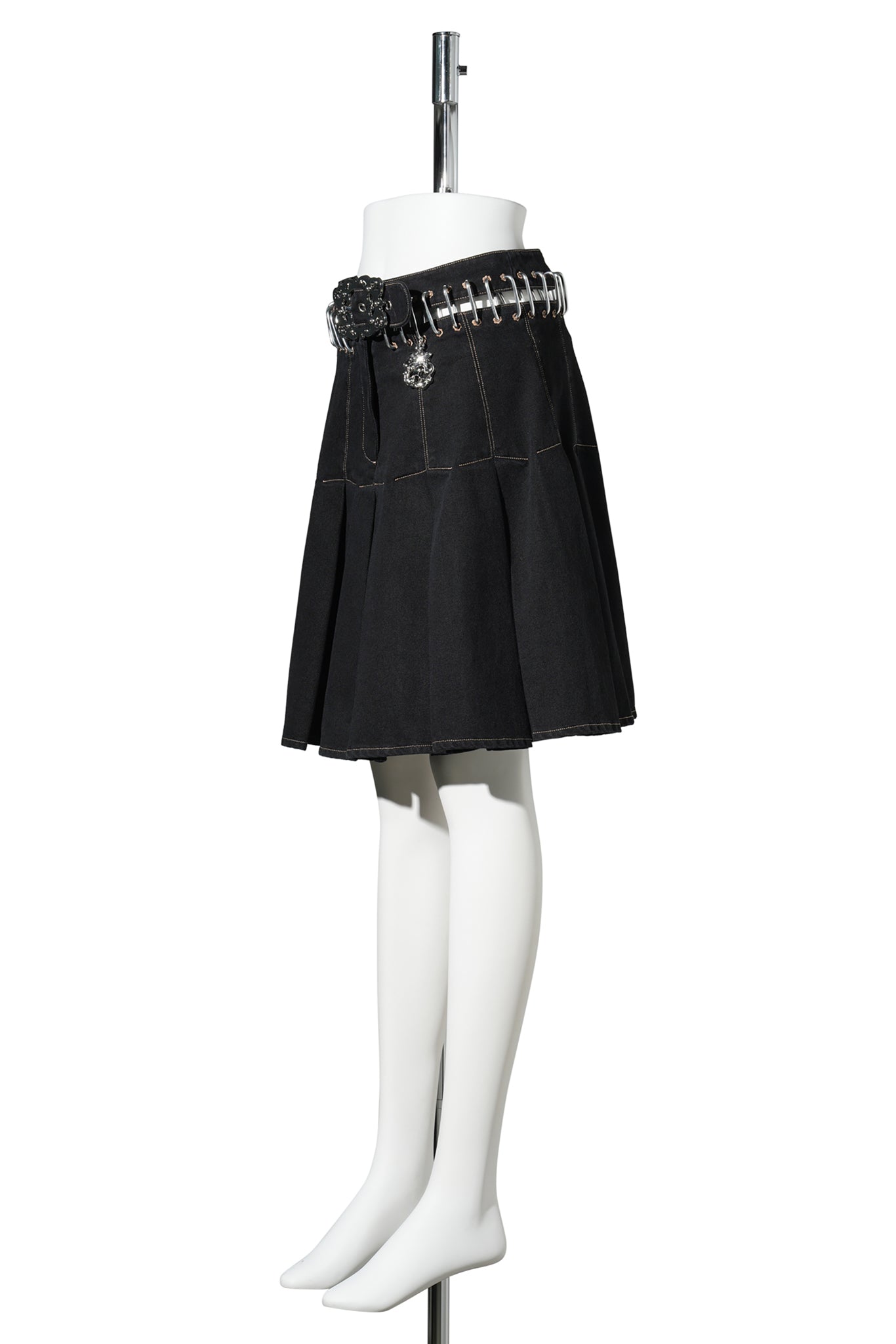 BEVO DENIM CARABINER SKIRT / BLACK