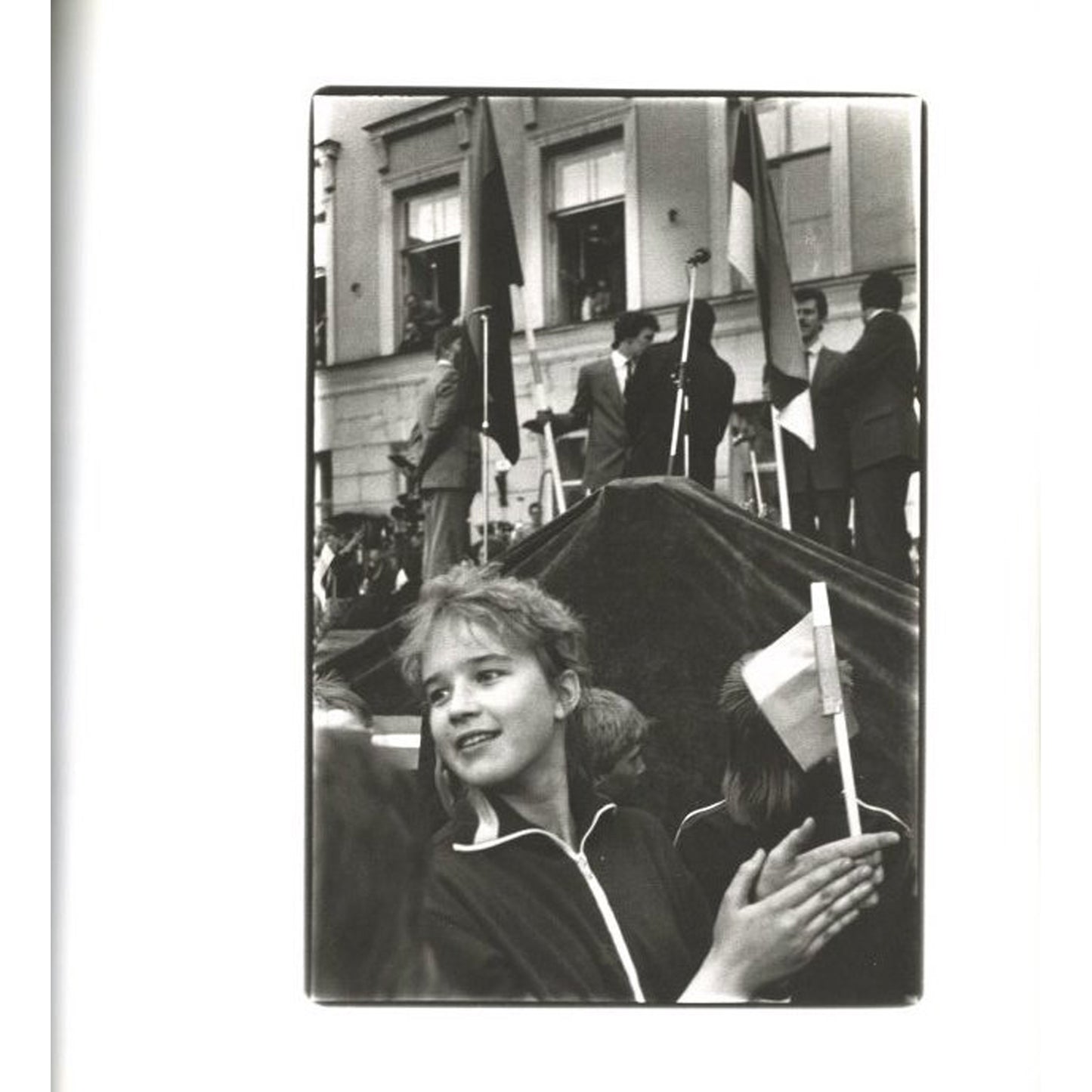 la ville et la modernite, la jeune fille dans la ville