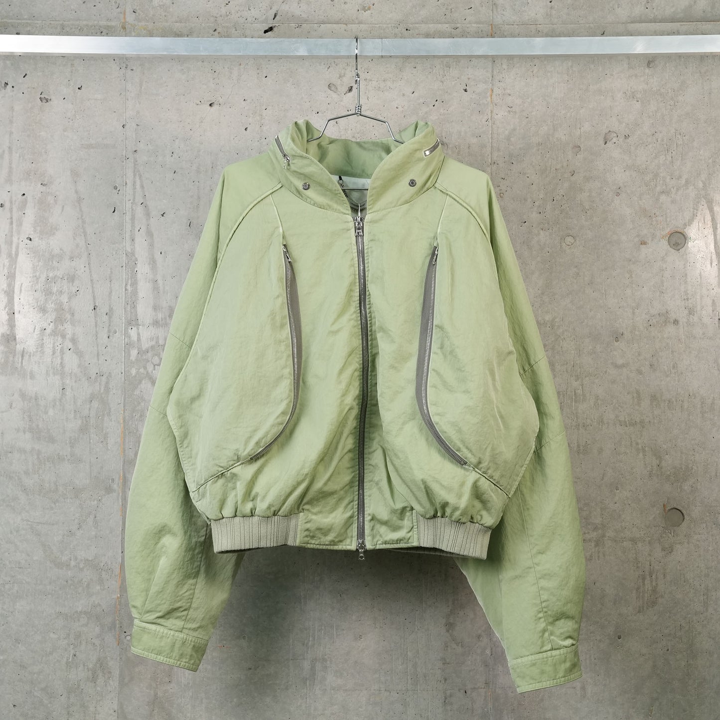 ANATOMICAL PARACHUTE BOMBER / LIGHT MINT GREEN