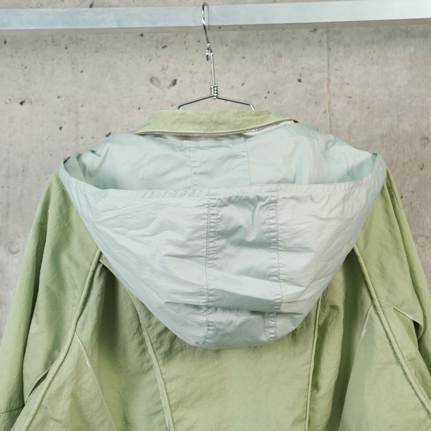 ANATOMICAL PARACHUTE BOMBER / LIGHT MINT GREEN