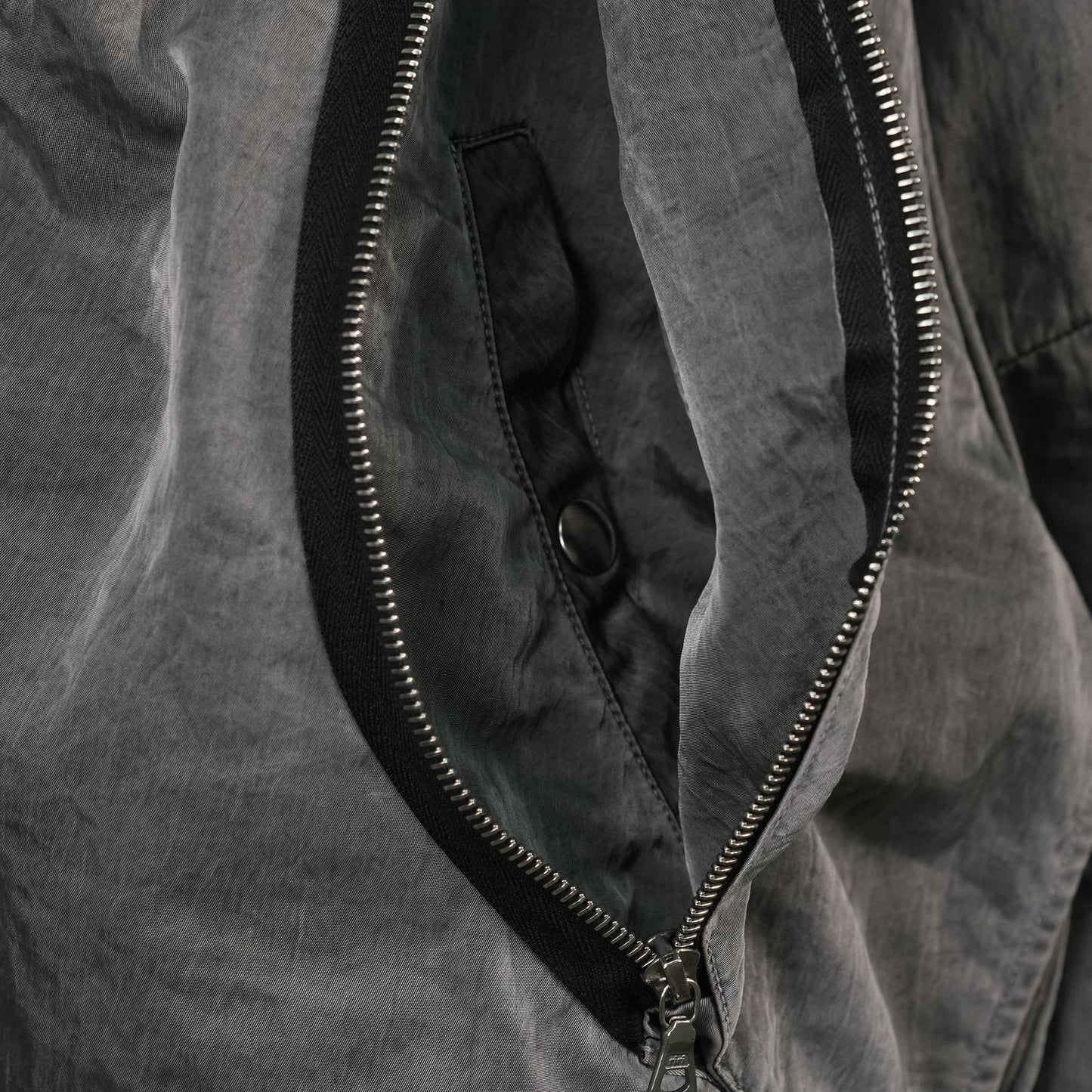 ANATOMICAL PARACHUTE BOMBER / ANTHRACITE