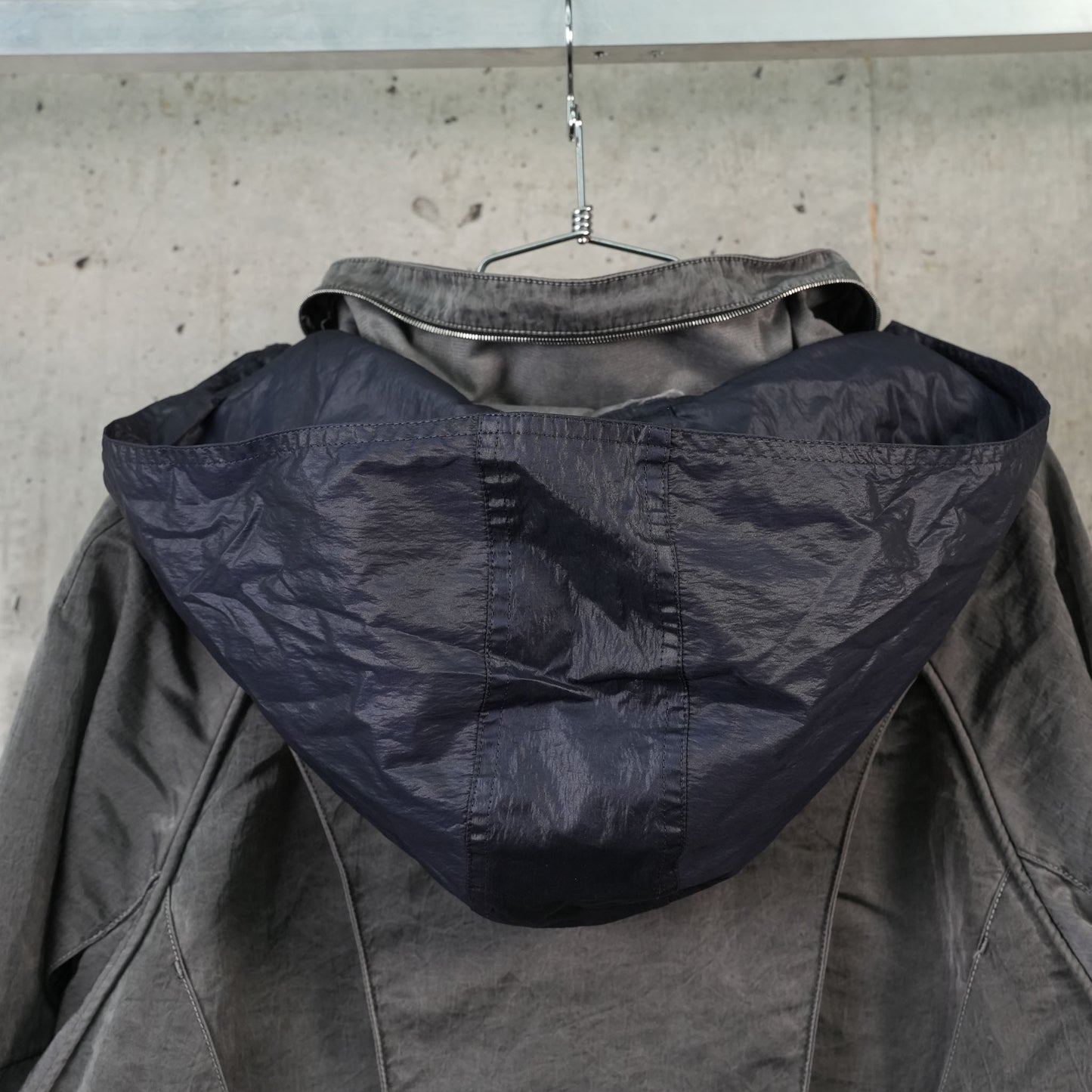 ANATOMICAL PARACHUTE BOMBER / ANTHRACITE