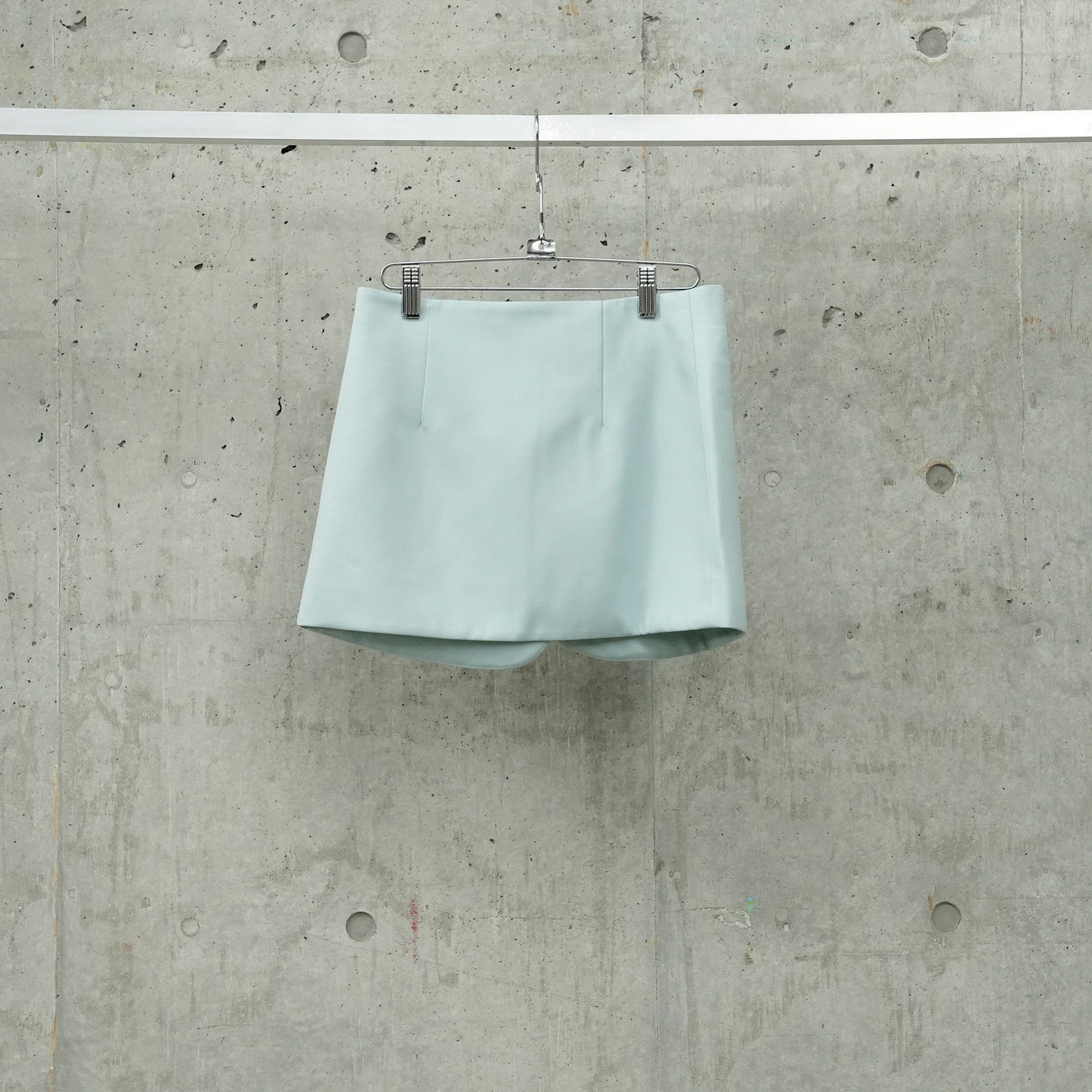 TAILORED MINI SKIRT / GREEN