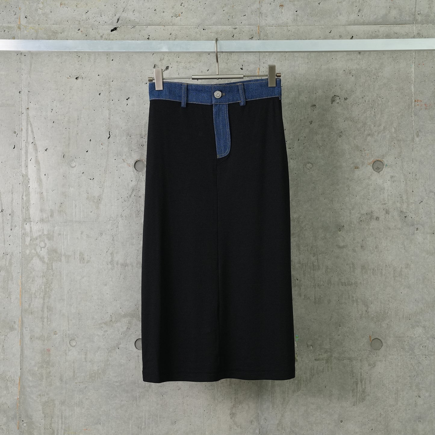 SECOND SKIN RIB DENIM SKIRT / BLACK