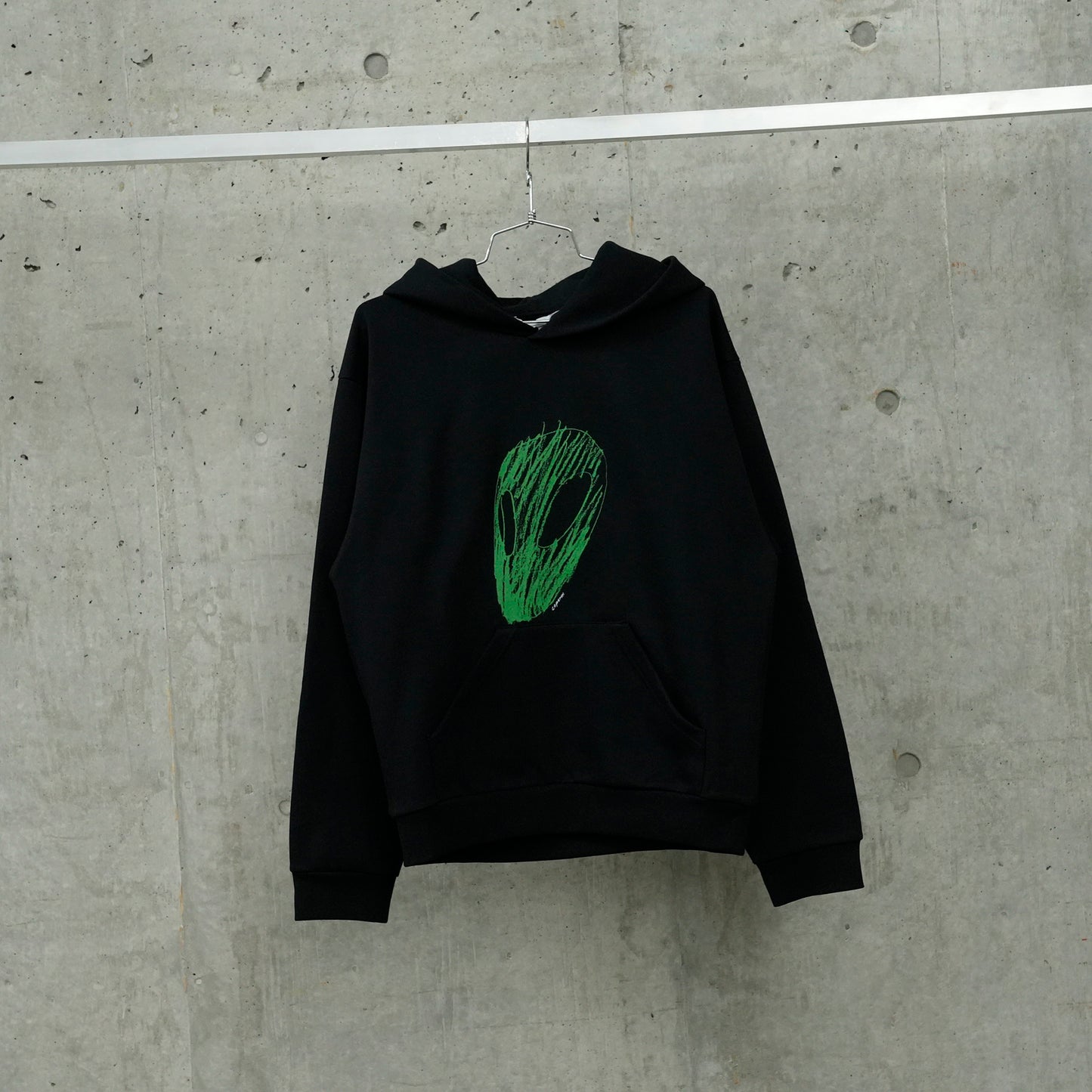 ALIEN HEAD HOODIE / BLACK + GREEN