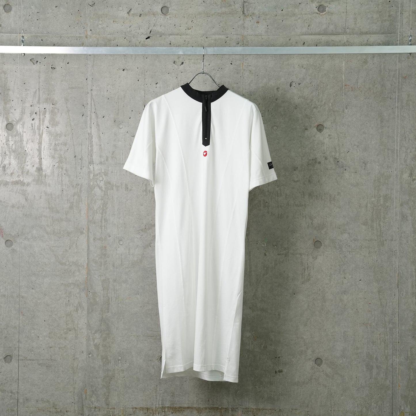 ZIPPER NECK DRESS / WHITE