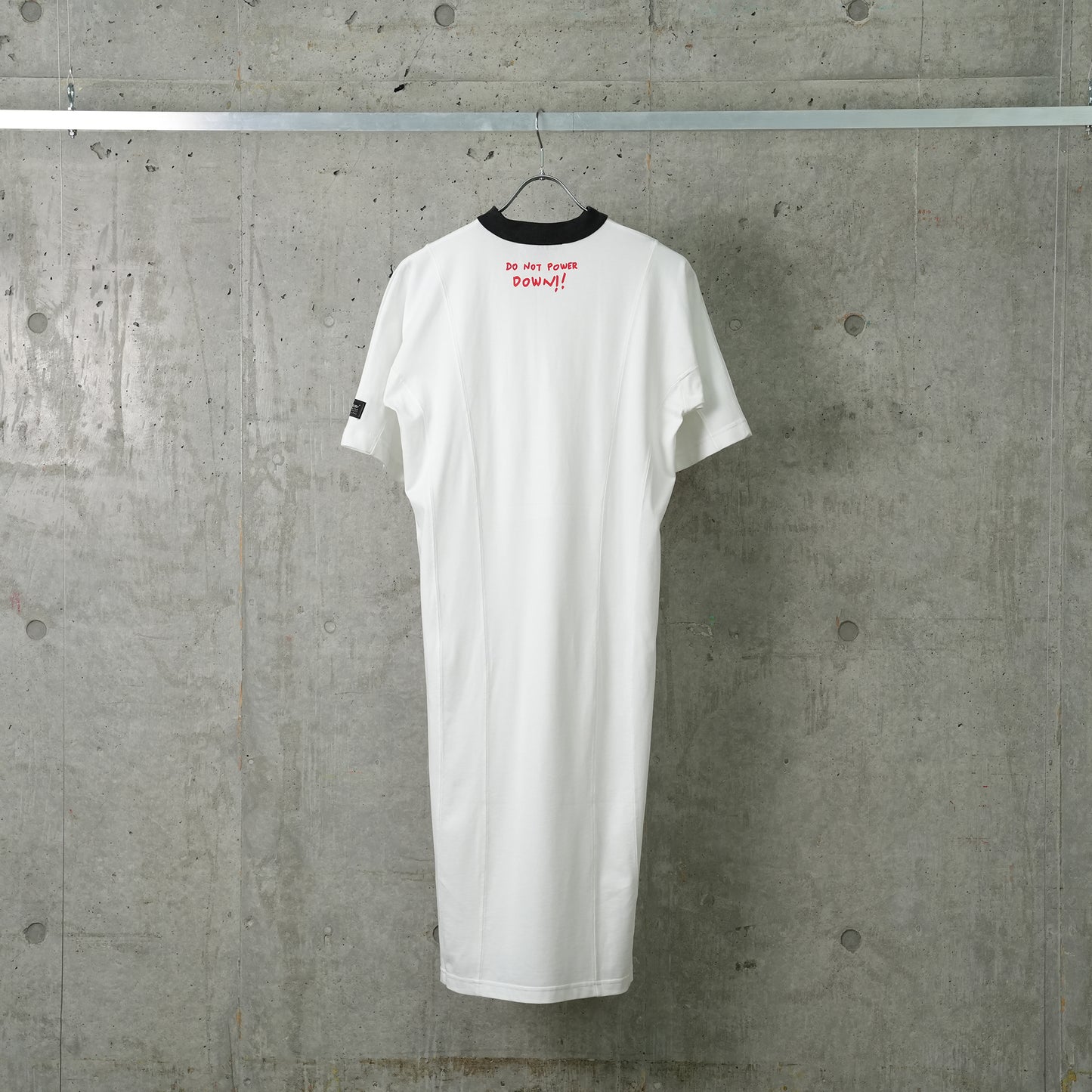 ZIPPER NECK DRESS / WHITE