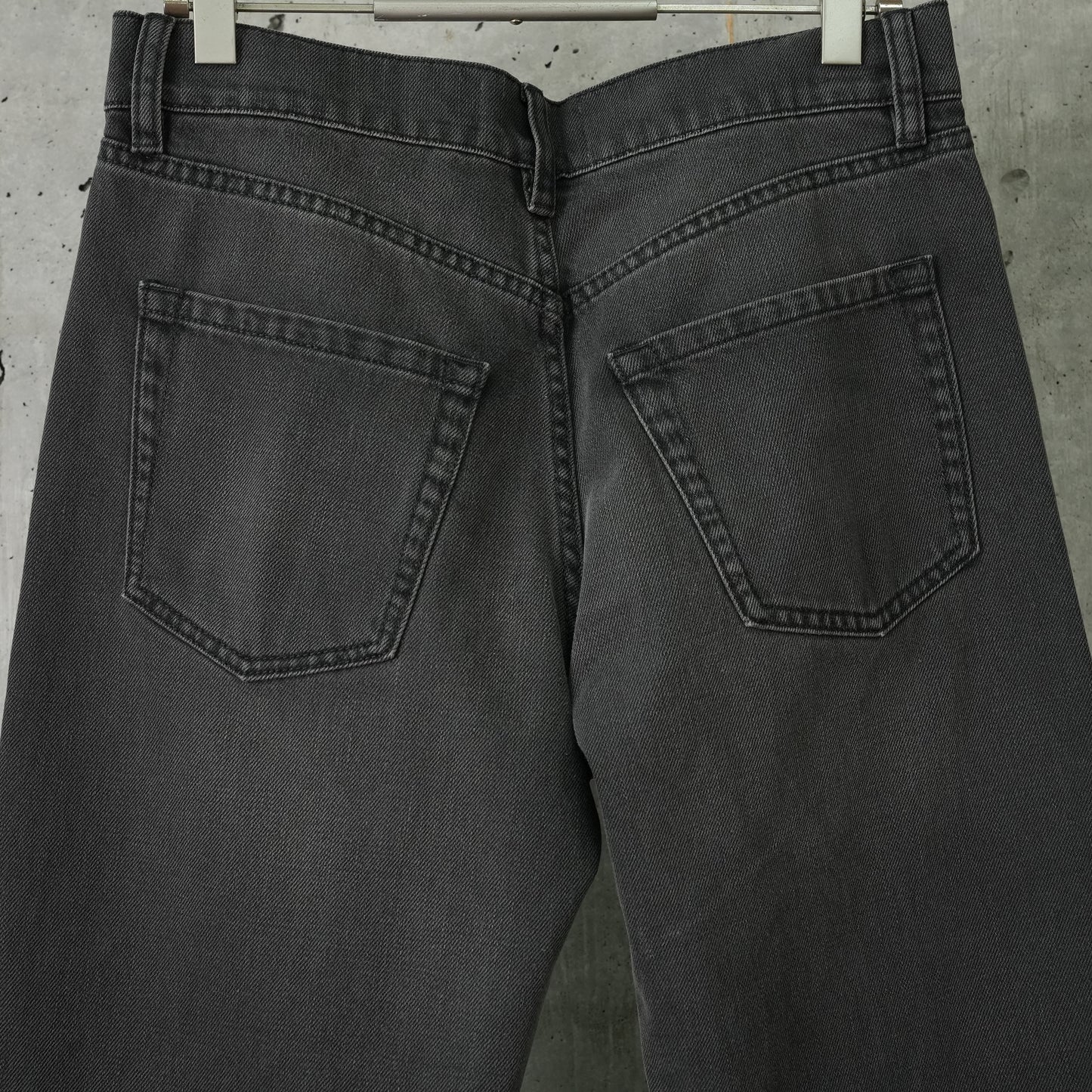 KNEE ZIP DENIM PANTS / GREY