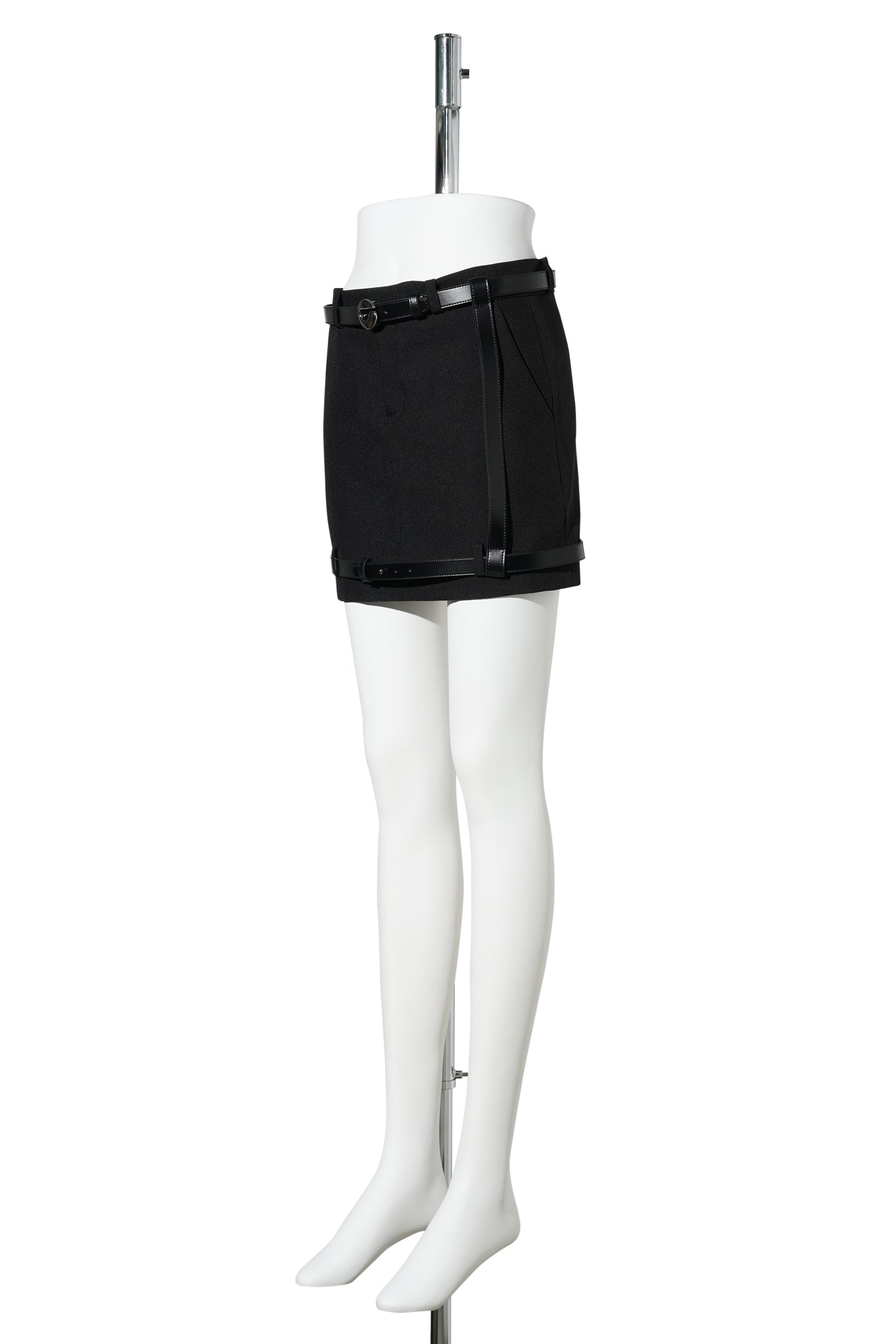 BELTED MINI SKIRT / BLACK
