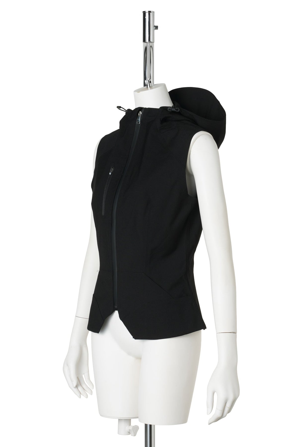 TECHNICAL TAILORED HOODED VEST / BLACK