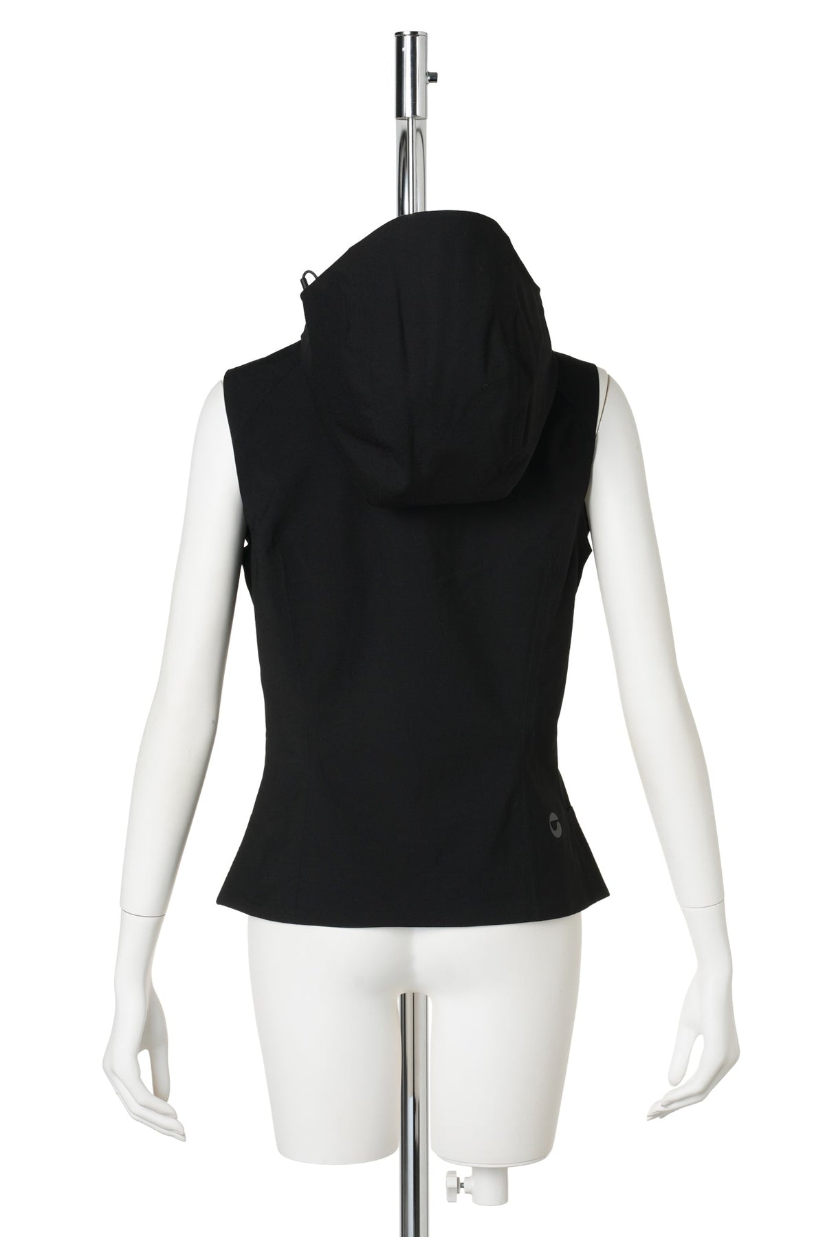 TECHNICAL TAILORED HOODED VEST / BLACK