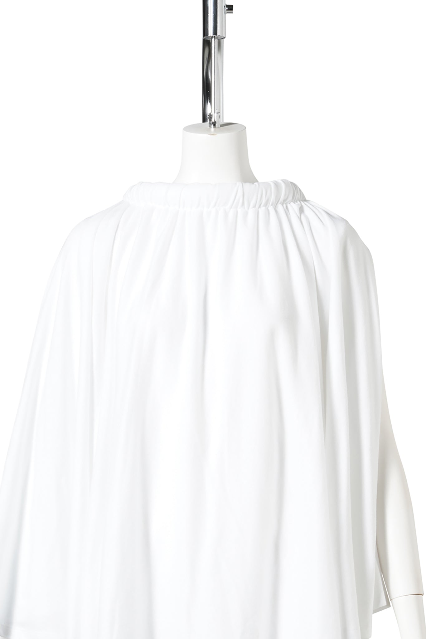 KNITTED CIRCLE TOP / WHITE